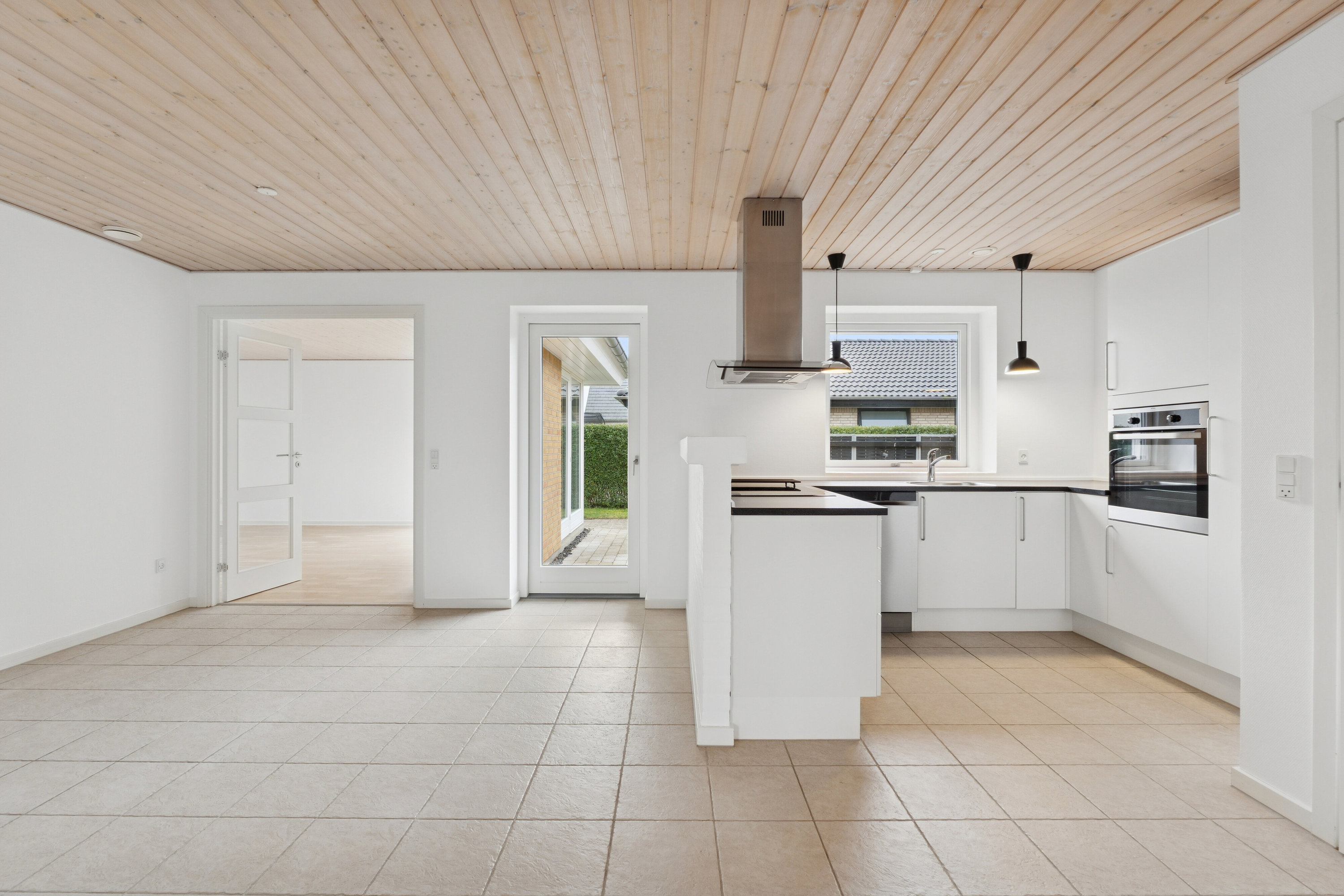 Fremhævet køkken billede i fuldskærmstilstand. Billede af Skovballevej 59A, Tåsinge, 5700 Svendborg