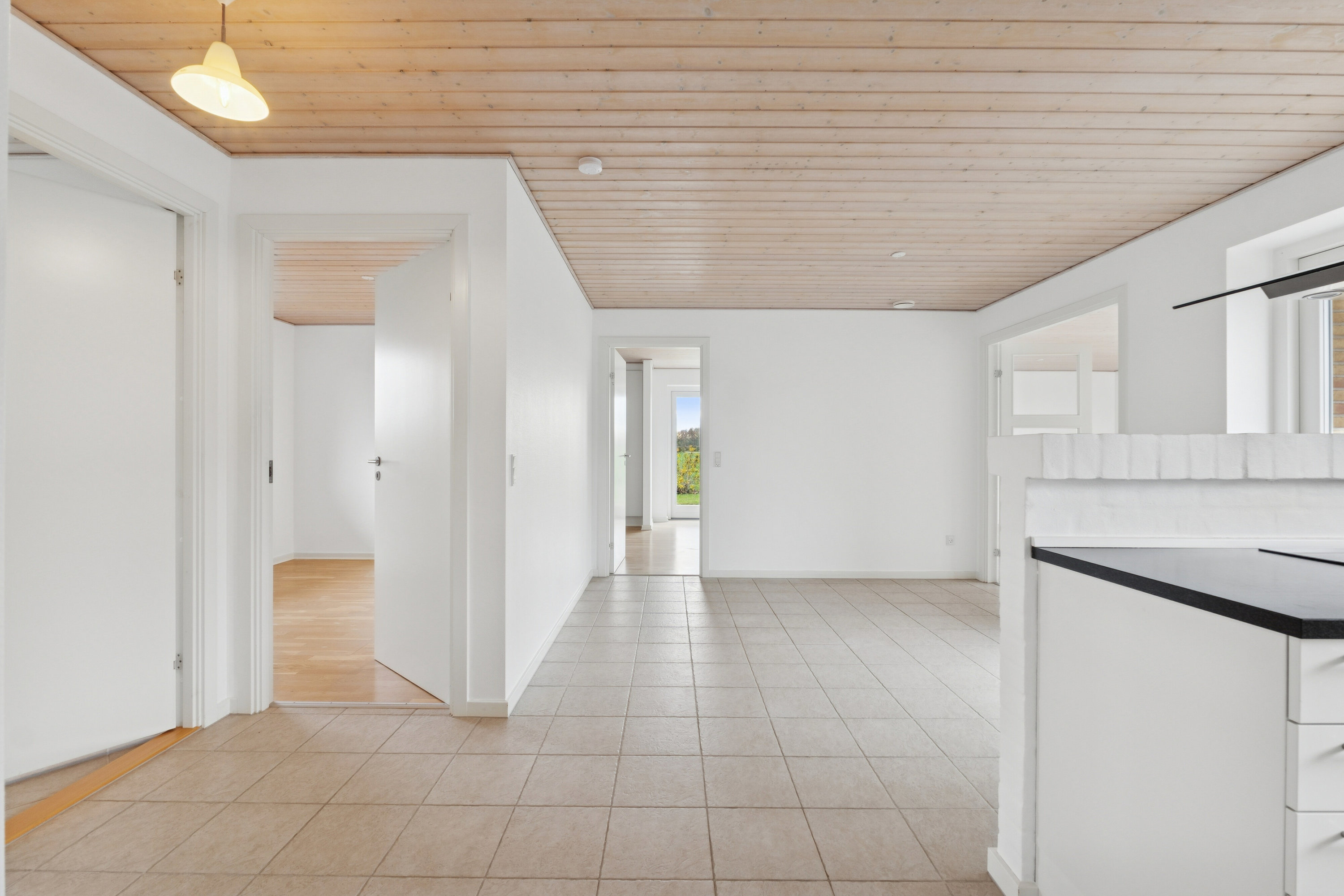 Fremhævet køkken billede i fuldskærmstilstand. Billede af Skovballevej 59A, Tåsinge, 5700 Svendborg