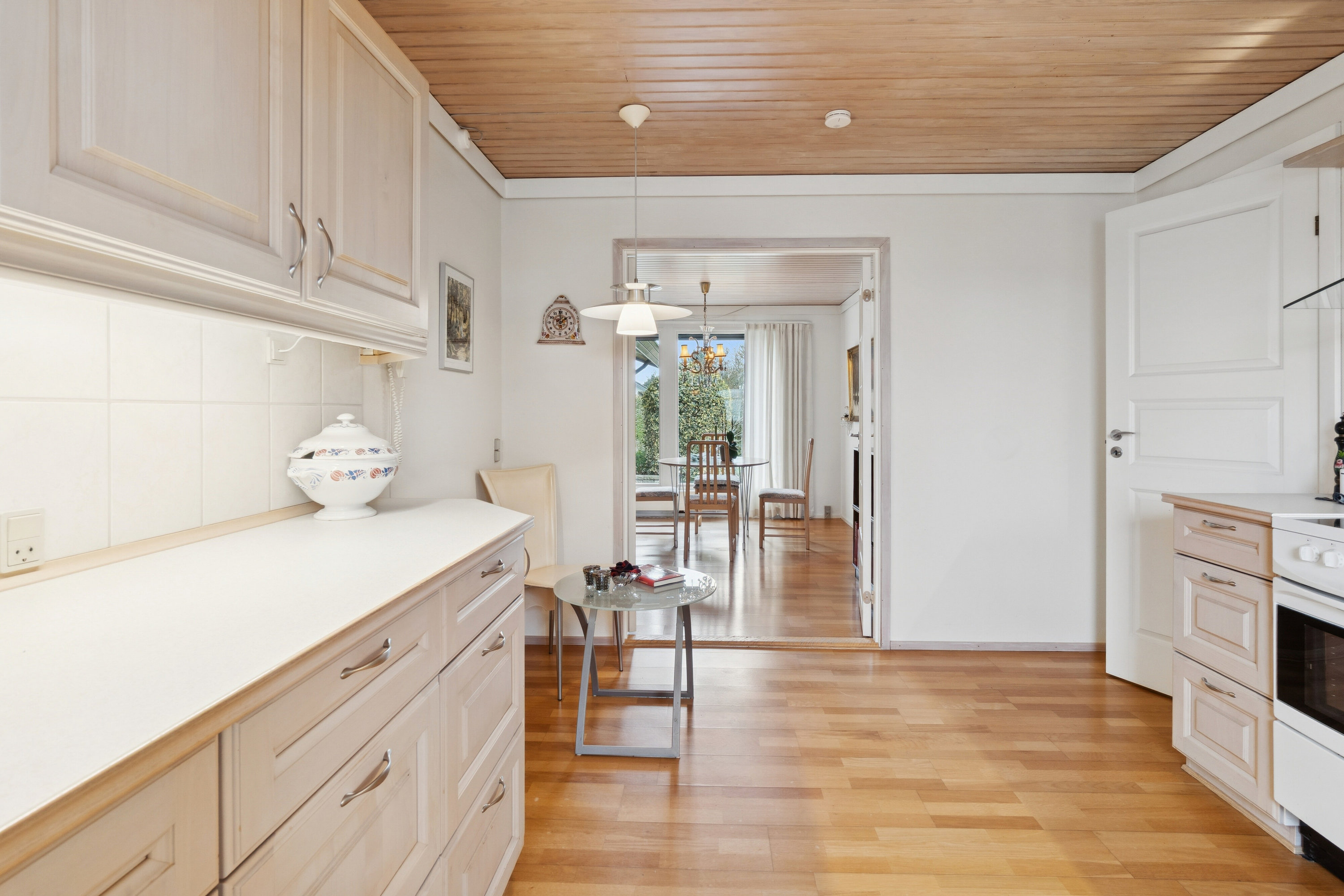 Fremhævet køkken billede i fuldskærmstilstand. Billede af Brombærløkken 2, 3700 Rønne