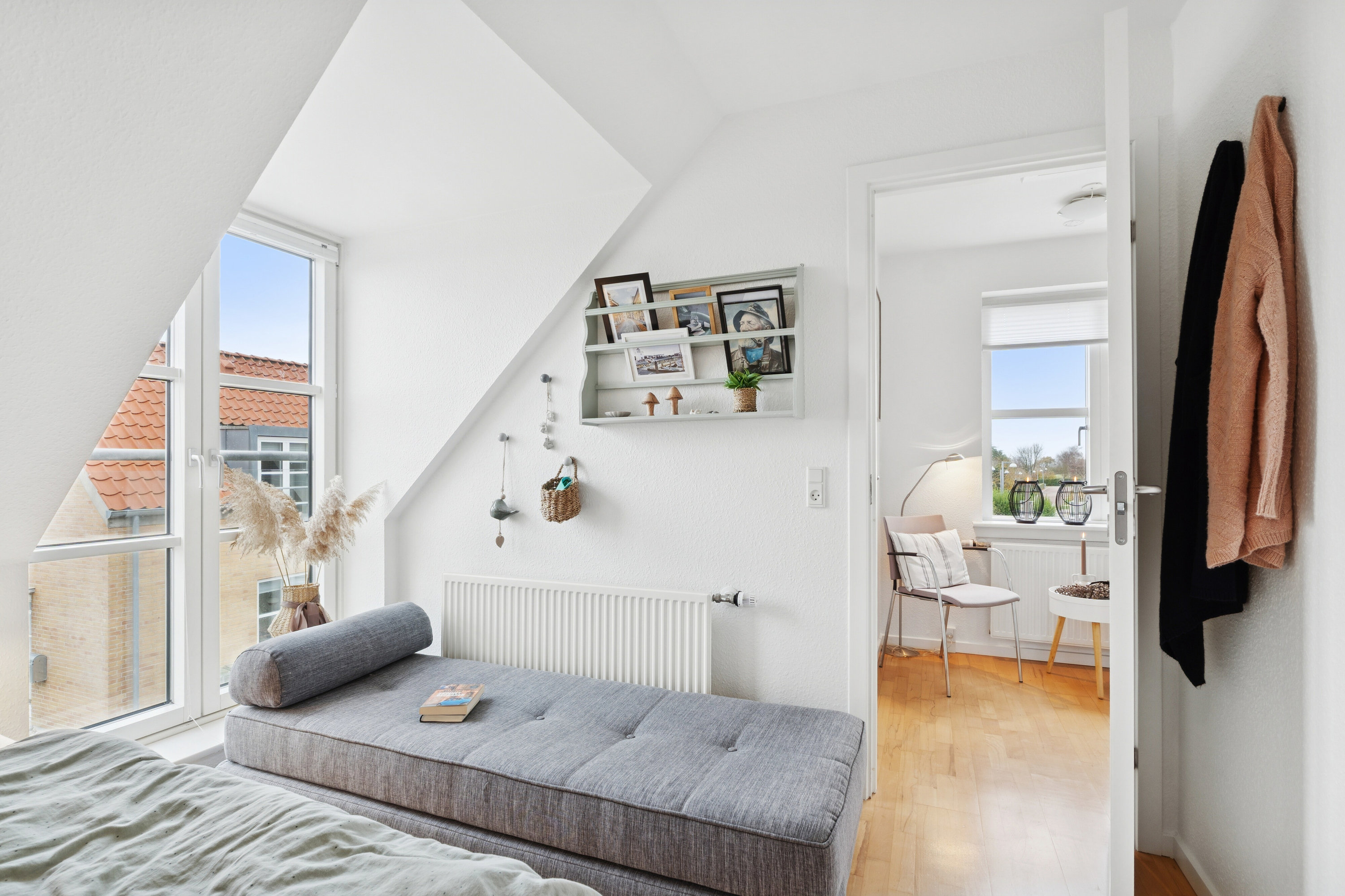 Fremhævet soveværelse billede i fuldskærmstilstand. Billede af Smedegade 1A, Lohals, 5953 Tranekær