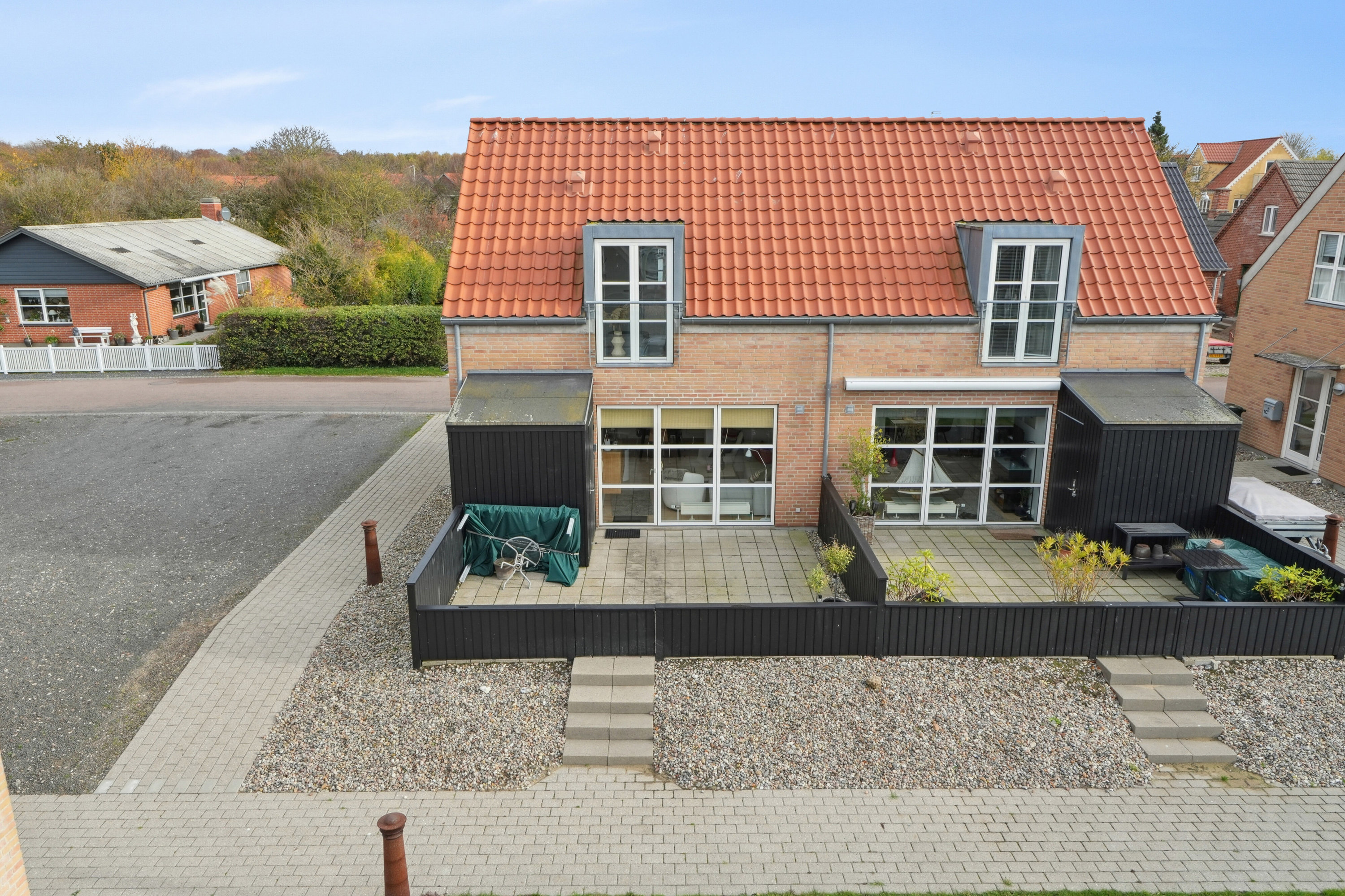 Fremhævet udendørs billede i fuldskærmstilstand. Billede af Smedegade 1A, Lohals, 5953 Tranekær