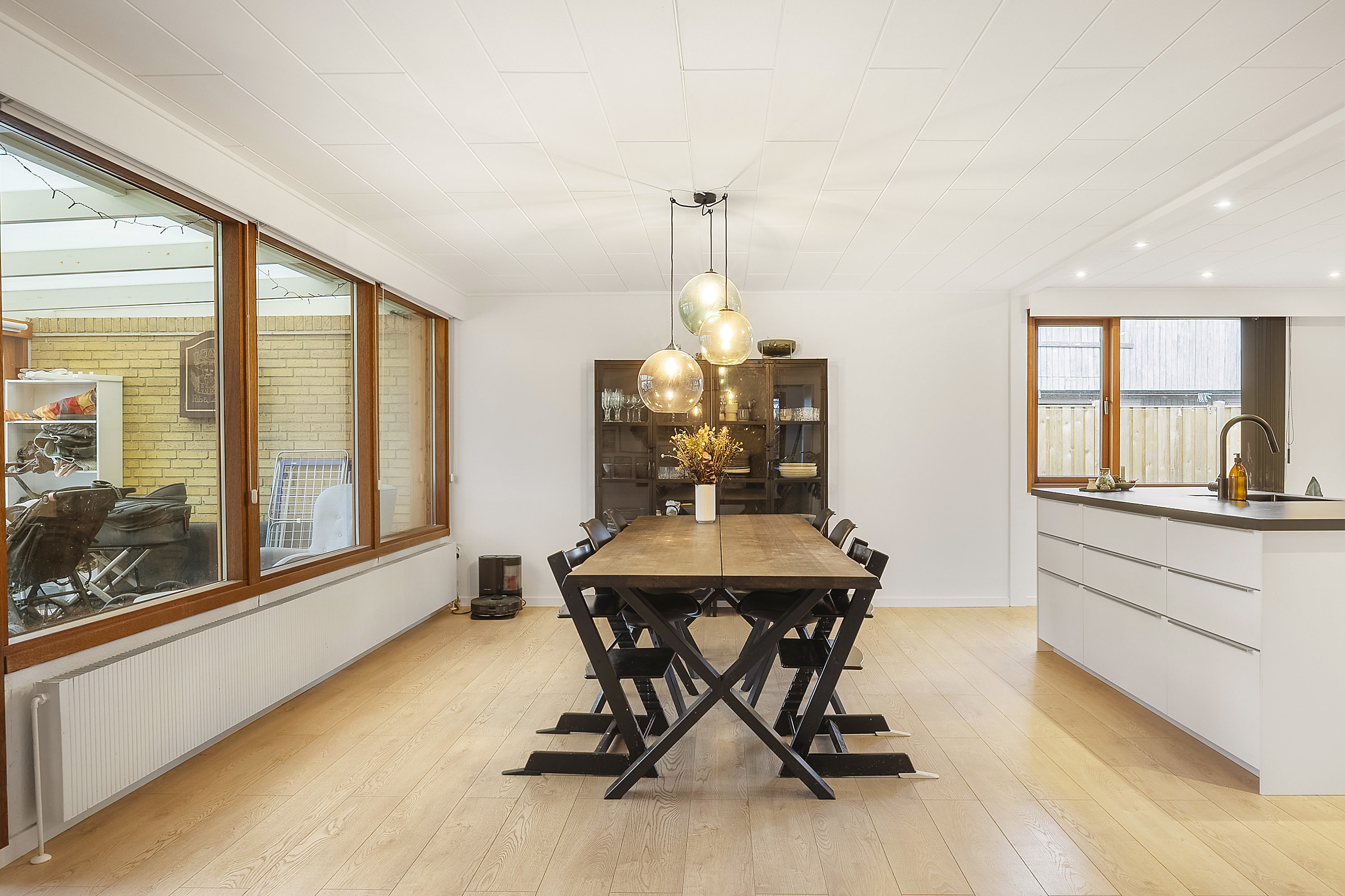 Fremhævet spisekøkken billede i fuldskærmstilstand. Billede af Øderløkken 22, Seden, 5240 Odense NØ