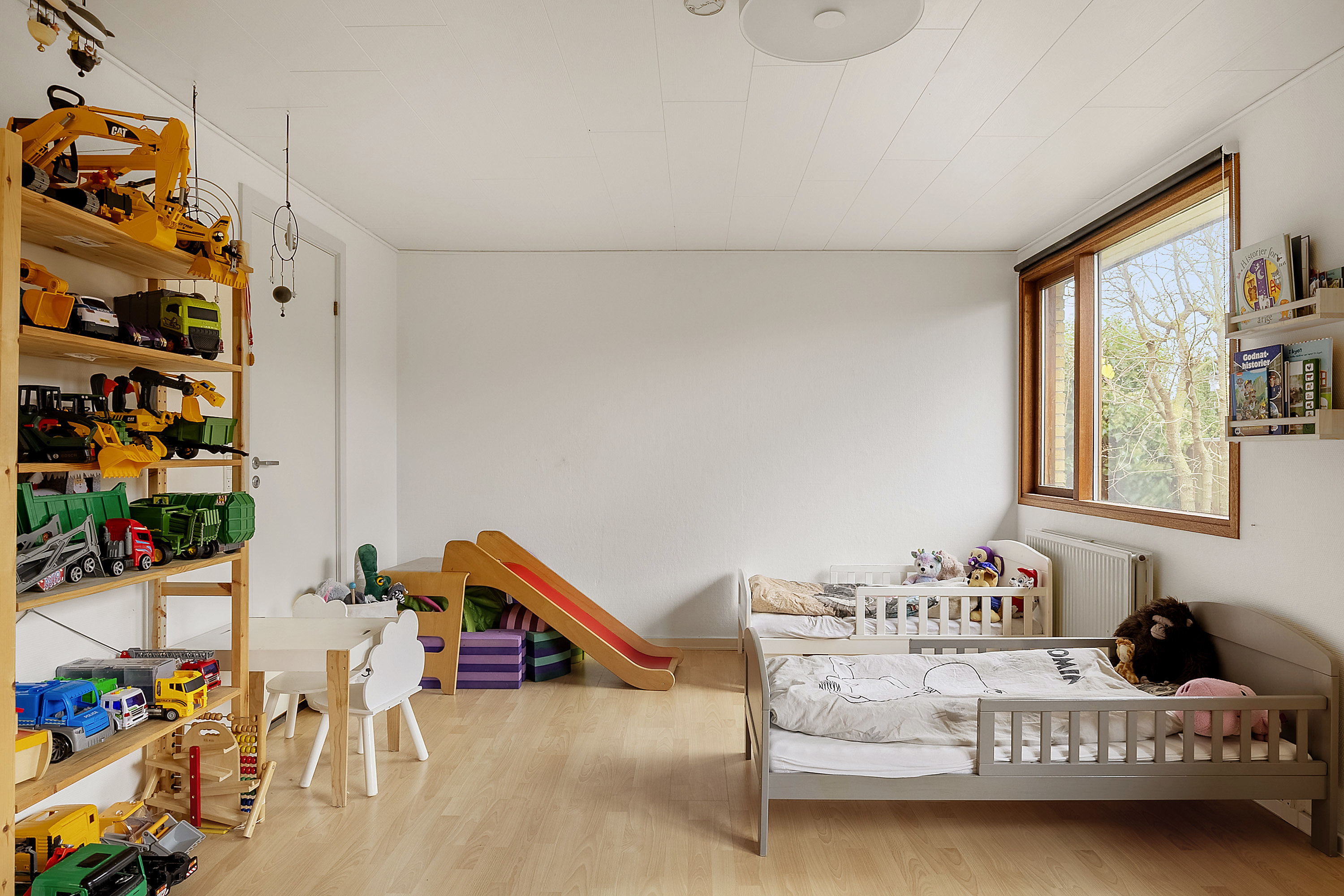 Fremhævet soveværelse billede i fuldskærmstilstand. Billede af Øderløkken 22, Seden, 5240 Odense NØ