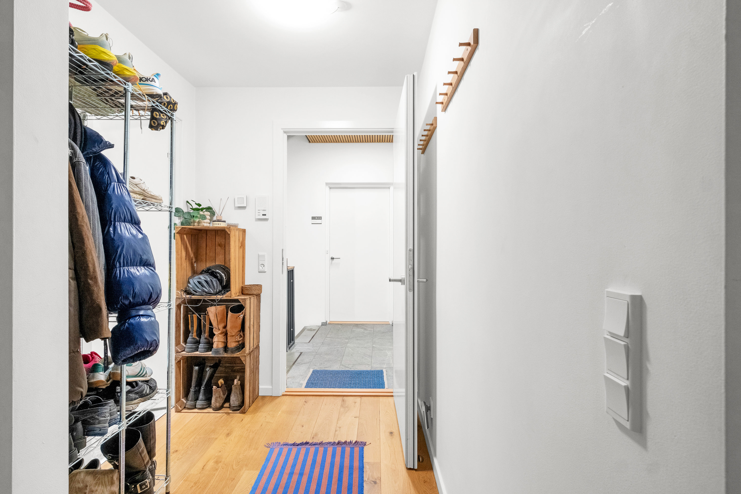 Fremhævet entré billede i fuldskærmstilstand. Billede af Esther Aggebos Gade 36, 2. th., 8000 Aarhus C