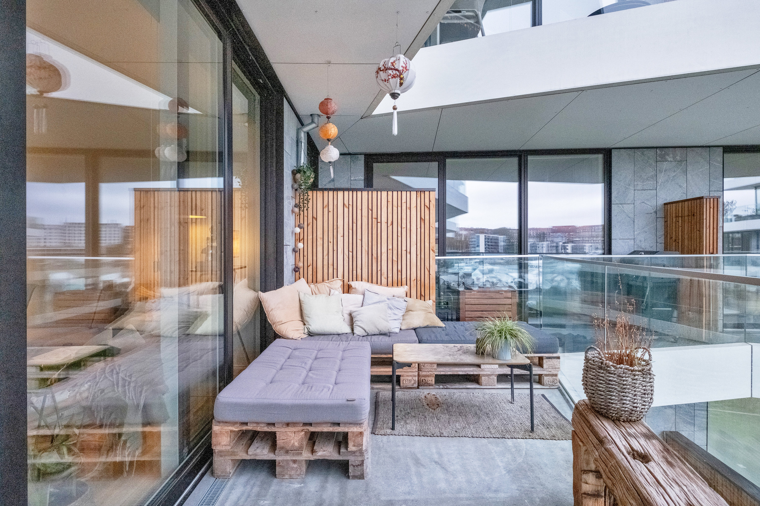 Fremhævet altan billede i fuldskærmstilstand. Billede af Esther Aggebos Gade 36, 2. th., 8000 Aarhus C