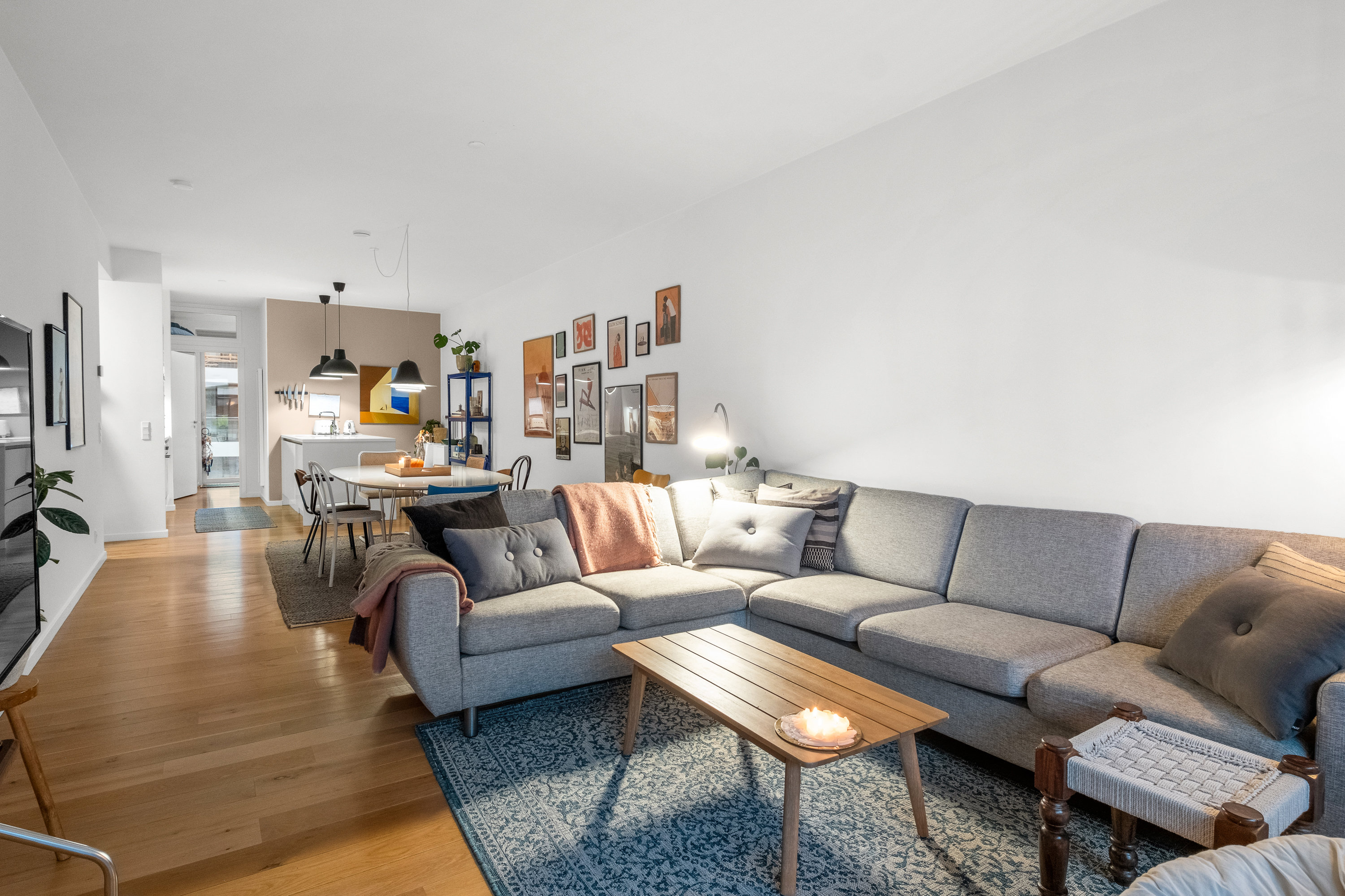 Fremhævet stue billede i fuldskærmstilstand. Billede af Esther Aggebos Gade 36, 2. th., 8000 Aarhus C