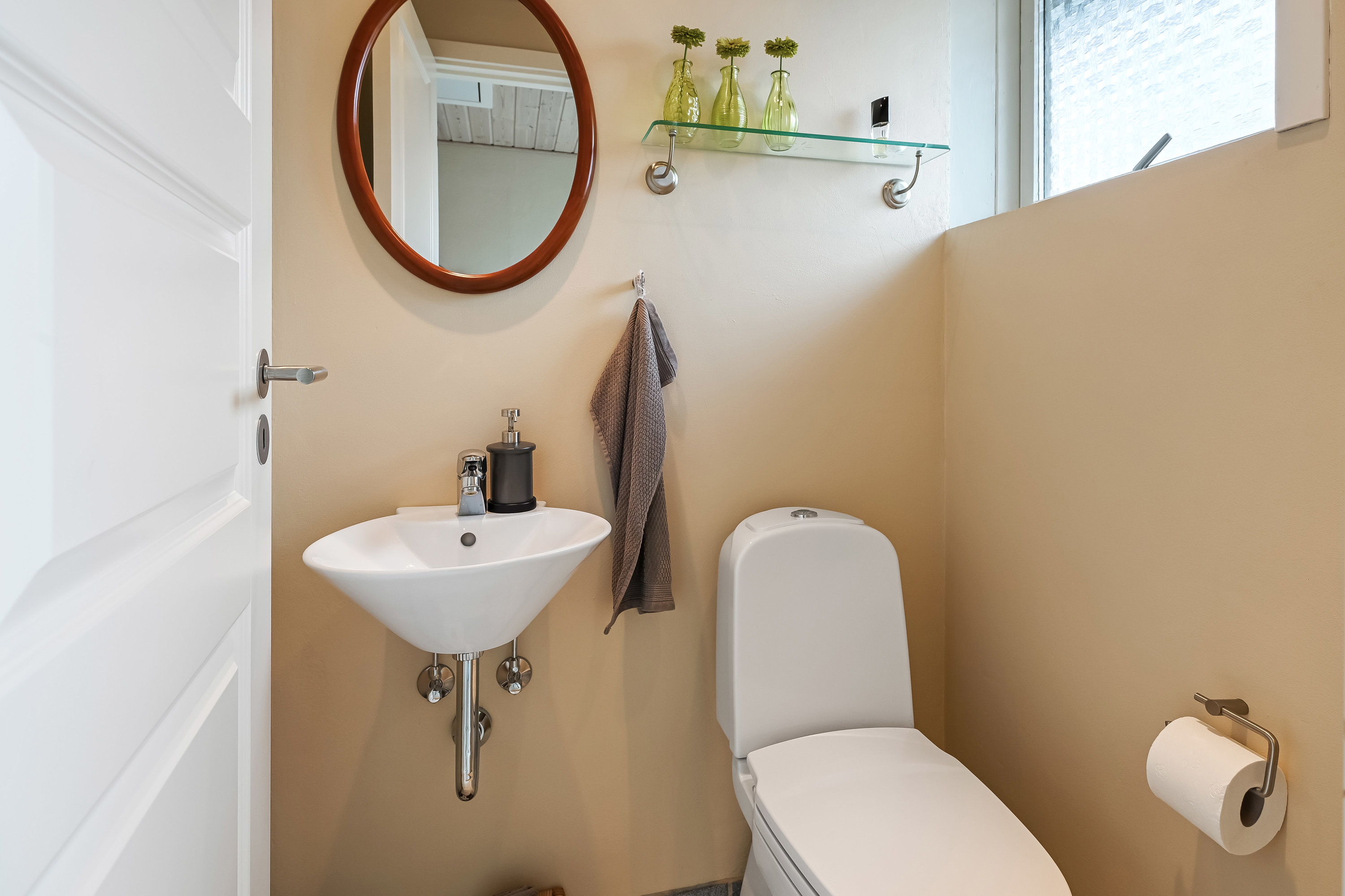 Fremhævet toilet billede i fuldskærmstilstand. Billede af Daltoften 47, 7200 Grindsted