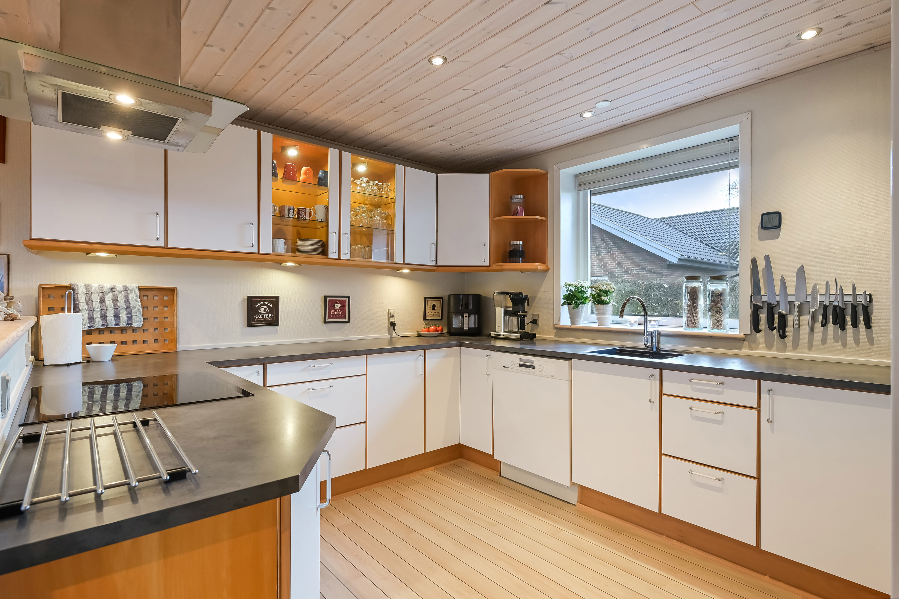 Fremhævet køkken billede i fuldskærmstilstand. Billede af Daltoften 47, 7200 Grindsted