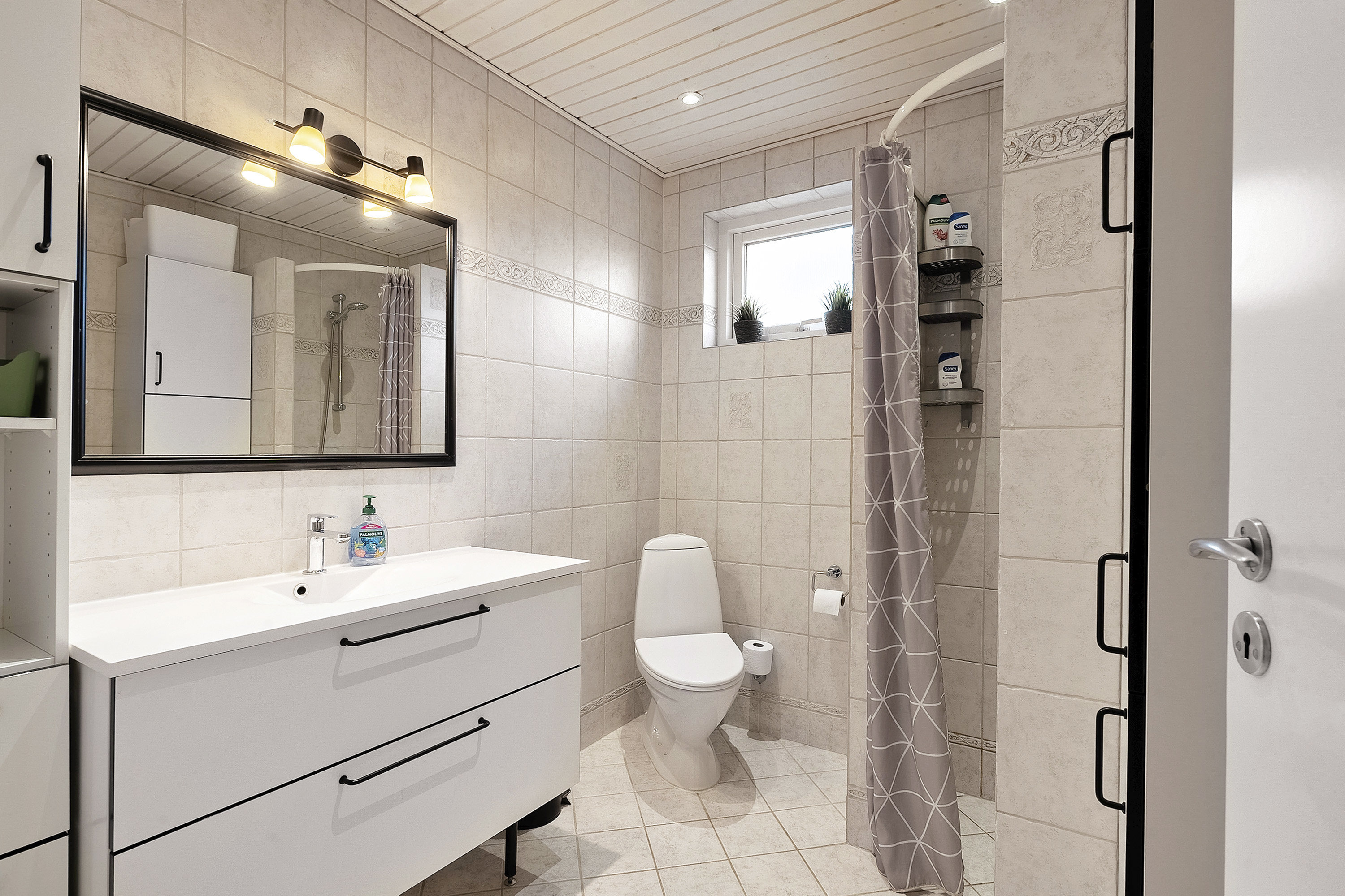 Fremhævet badeværelse billede i fuldskærmstilstand. Billede af Strandvejen 46, Seden, 5240 Odense NØ