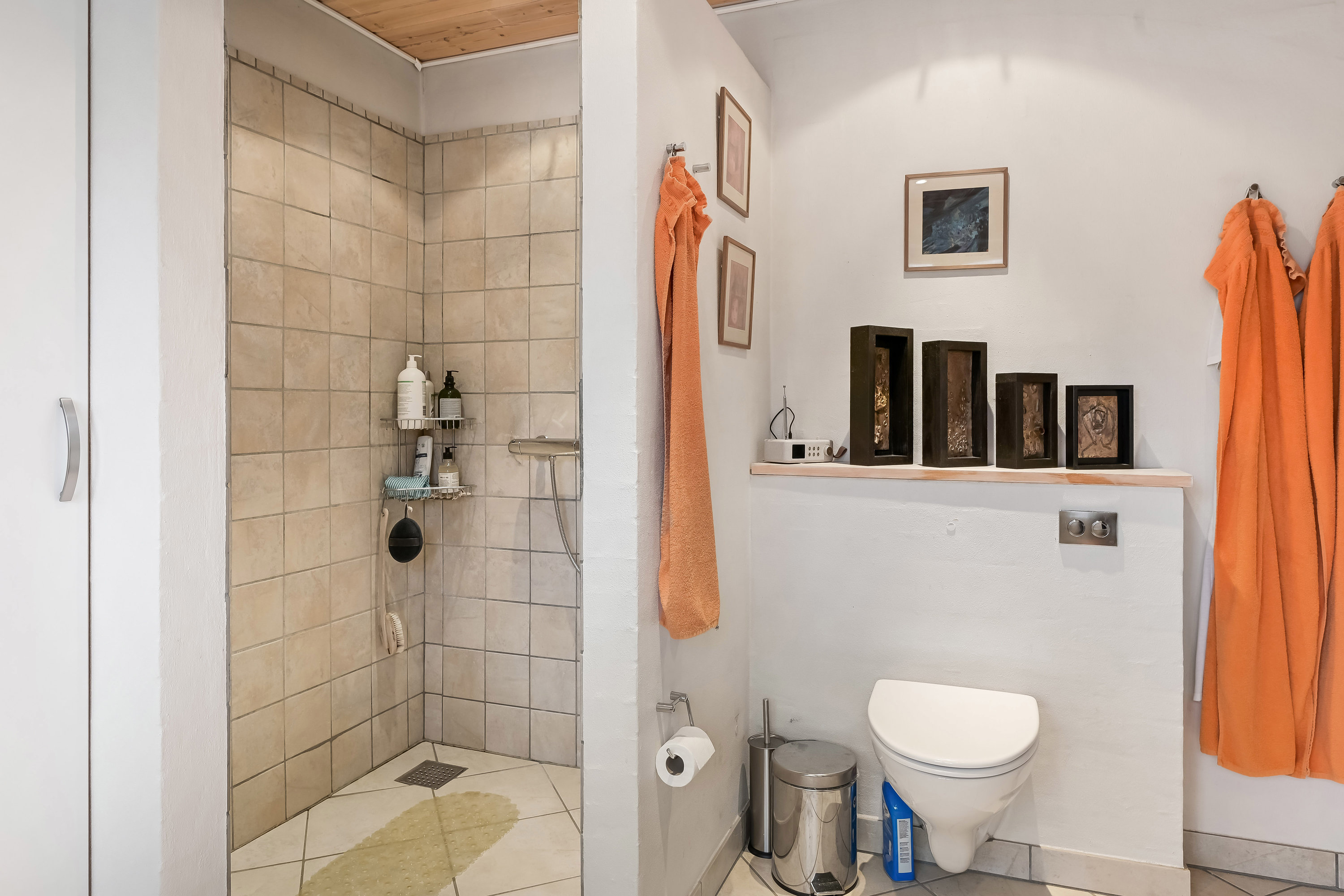 Fremhævet badeværelse billede i fuldskærmstilstand. Billede af Åglimt 29, 7200 Grindsted