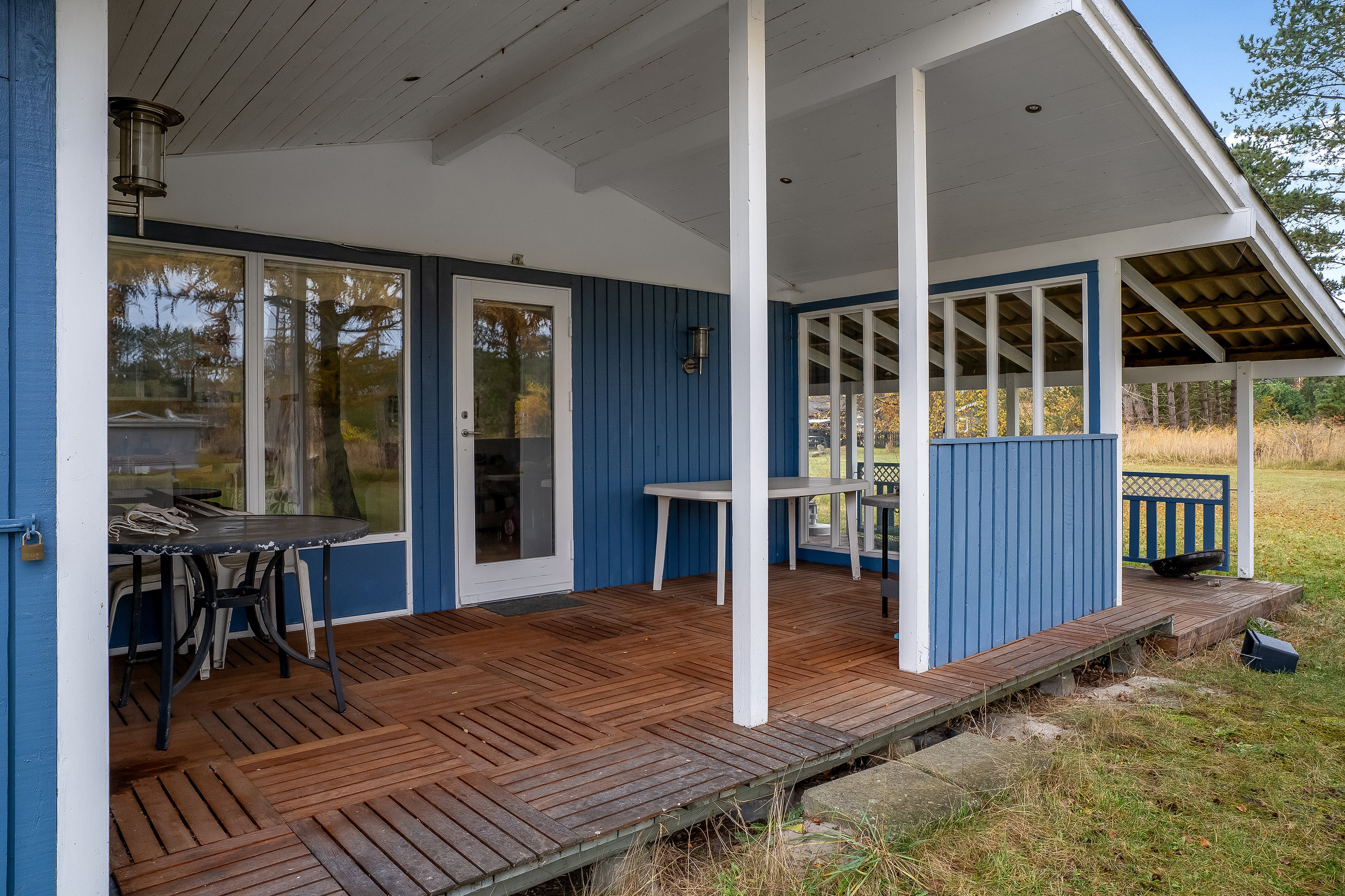 Fremhævet overdækket terrasse billede i fuldskærmstilstand. Billede af Solsortevænget 9, Saksfjed Ø, 4970 Rødby