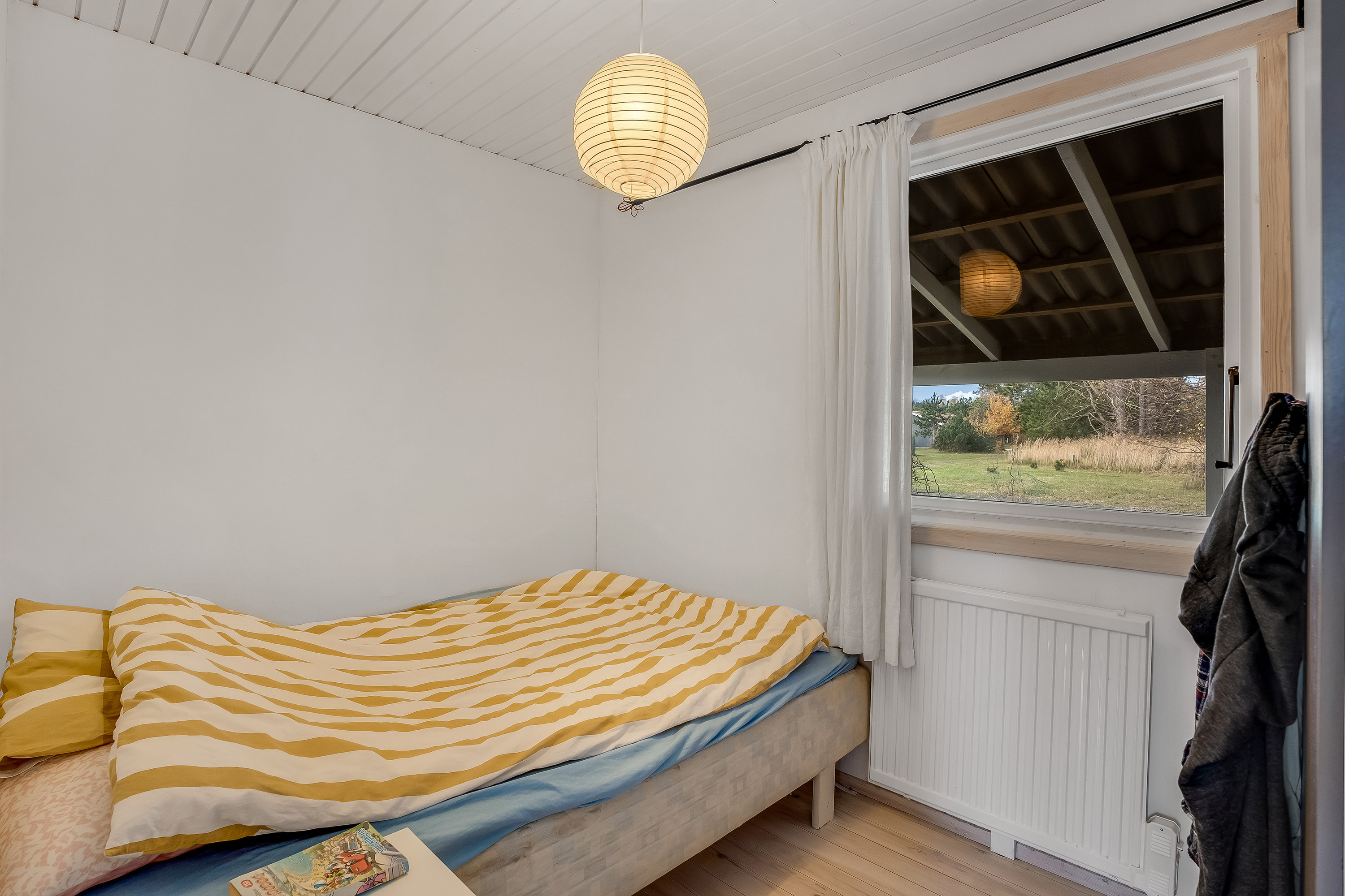 Fremhævet soveværelse billede i fuldskærmstilstand. Billede af Solsortevænget 9, Saksfjed Ø, 4970 Rødby