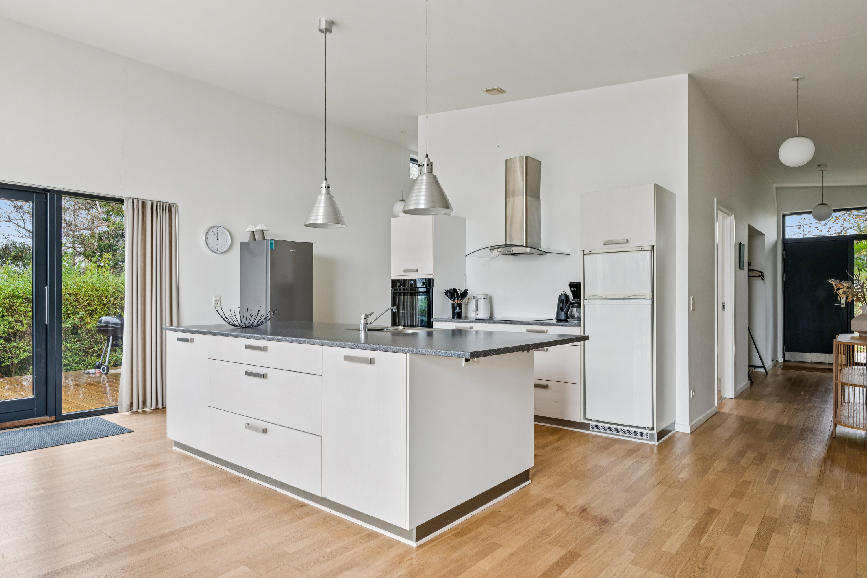 Fremhævet køkken billede i fuldskærmstilstand. Billede af Ligustervej 8, Egsmark Strand, 8400 Ebeltoft