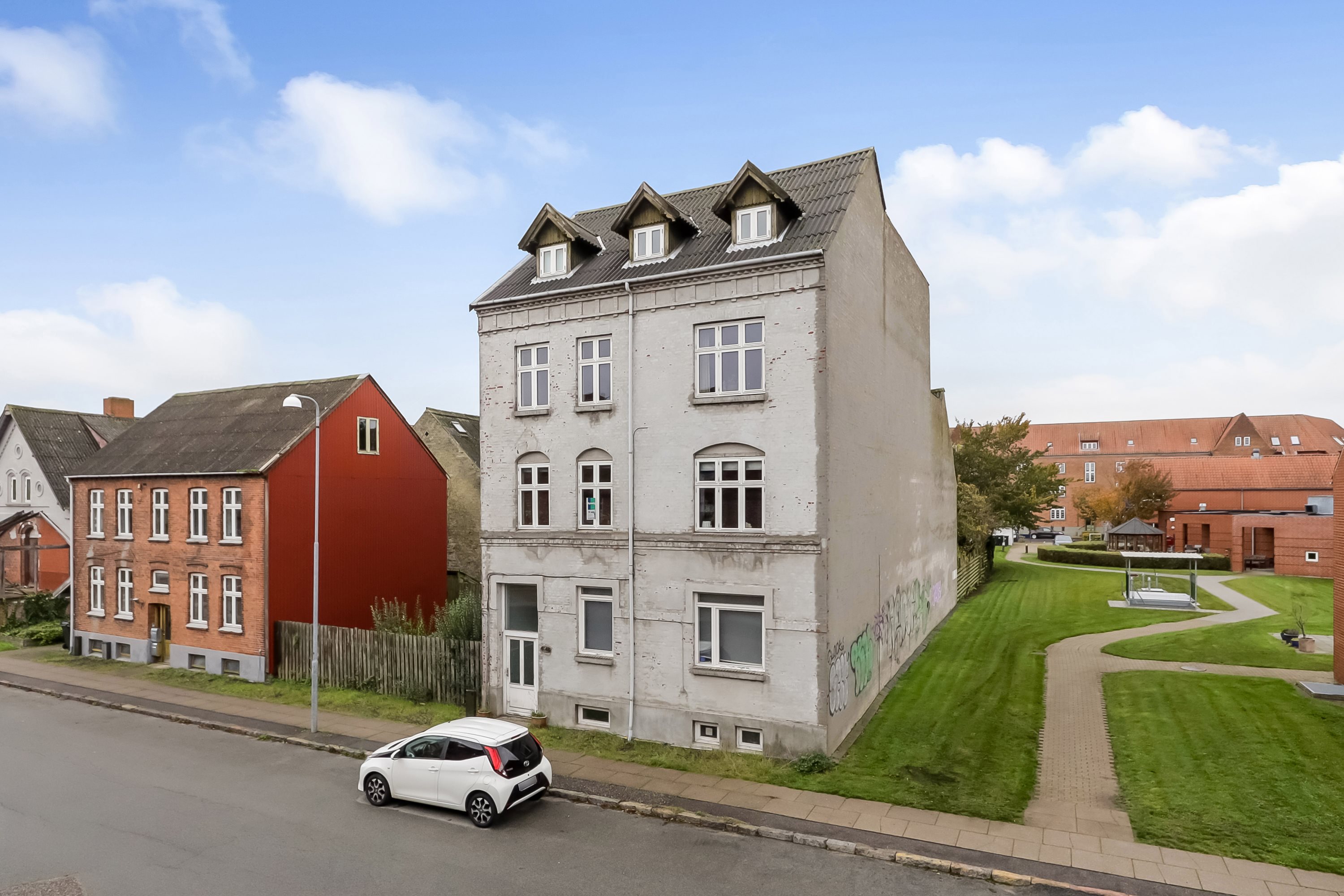 Fremhævet ejendommen billede i fuldskærmstilstand. Billede af Lille Glasvej 4, 1., 5000 Odense C