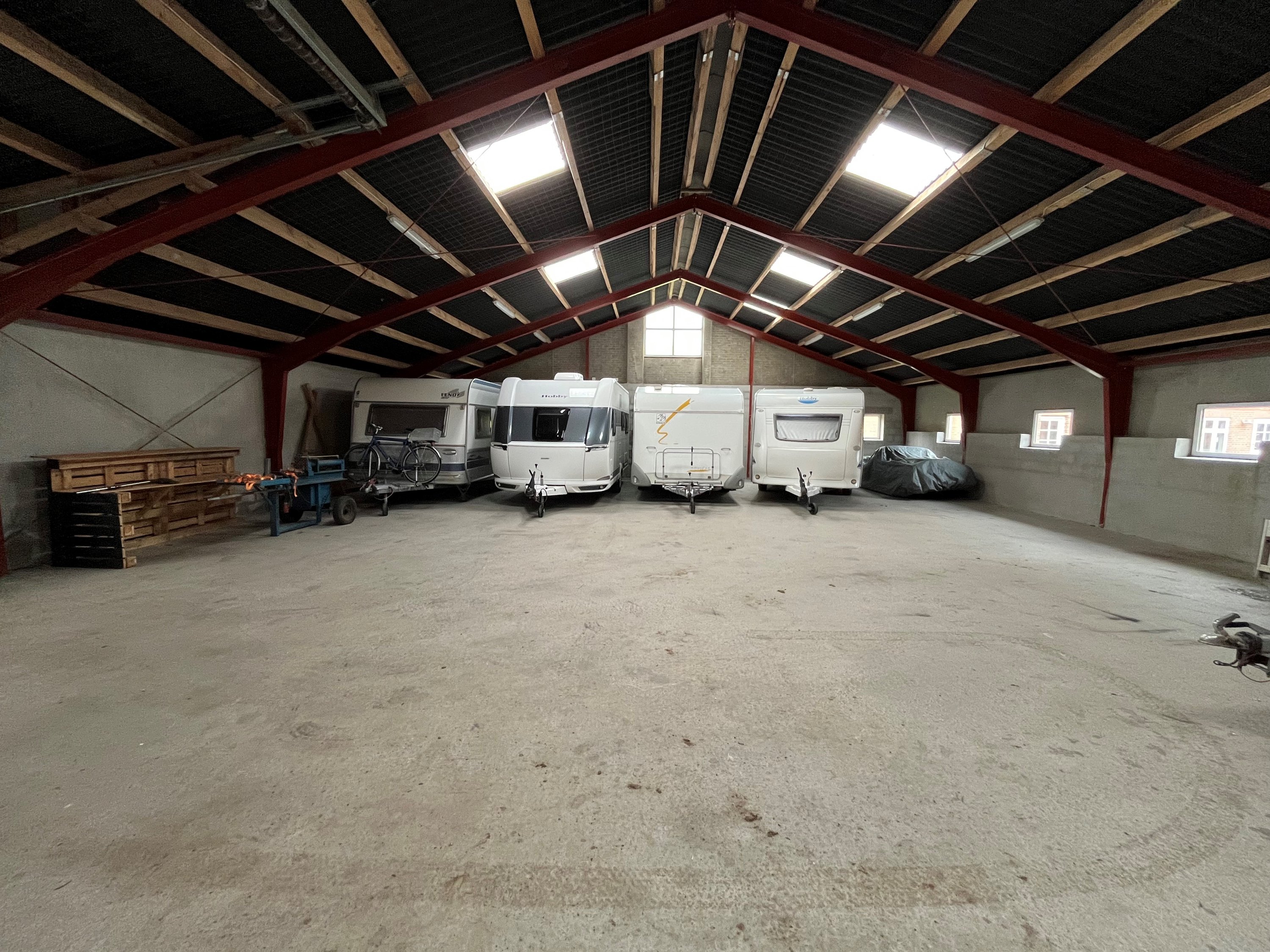 Fremhævet hal billede i fuldskærmstilstand. Billede af Sognevejen 32, 9620 Aalestrup