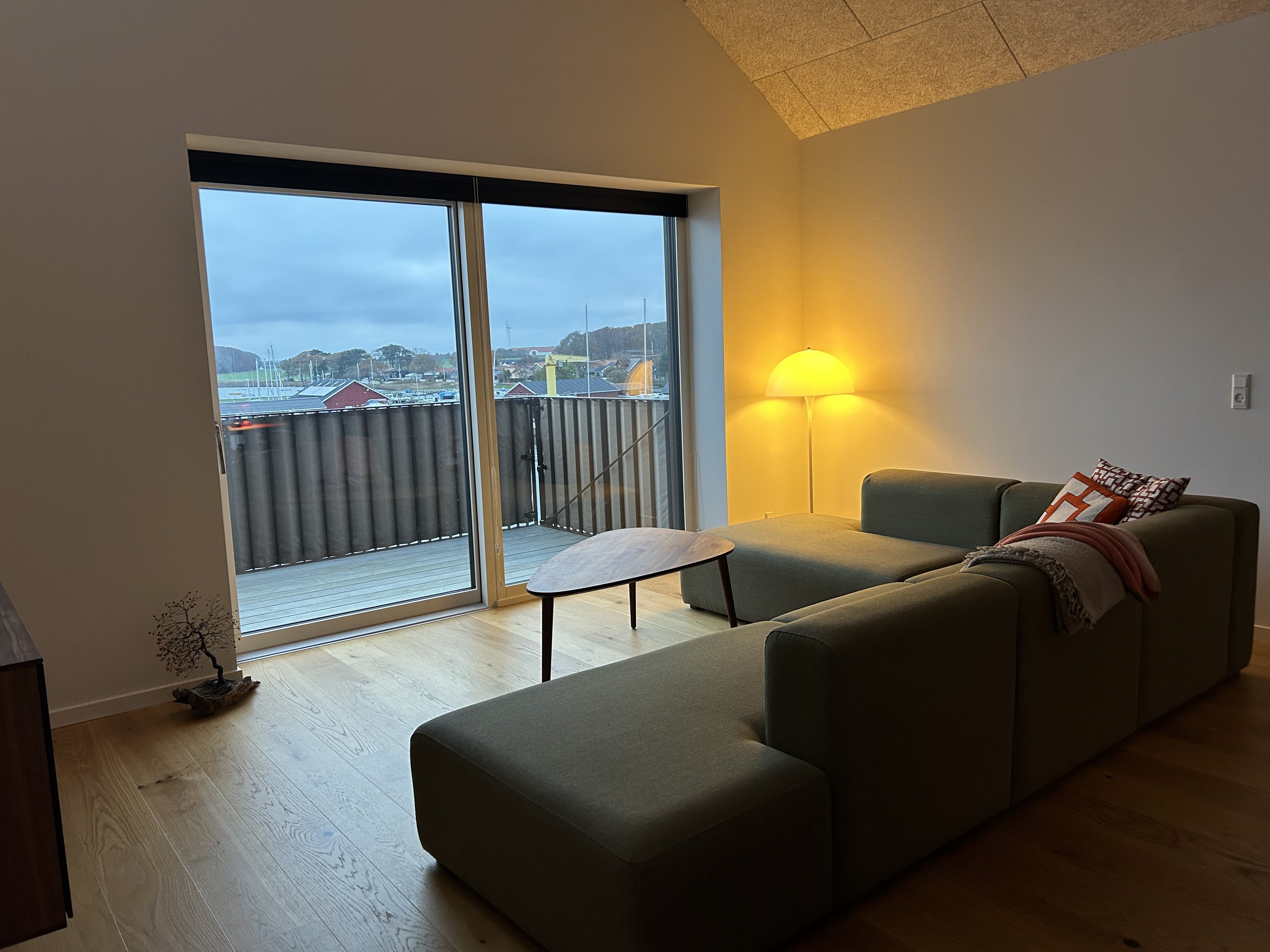 Fremhævet  billede i fuldskærmstilstand. Billede af Færgebyen 16, 2. 4., Hou, 8300 Odder