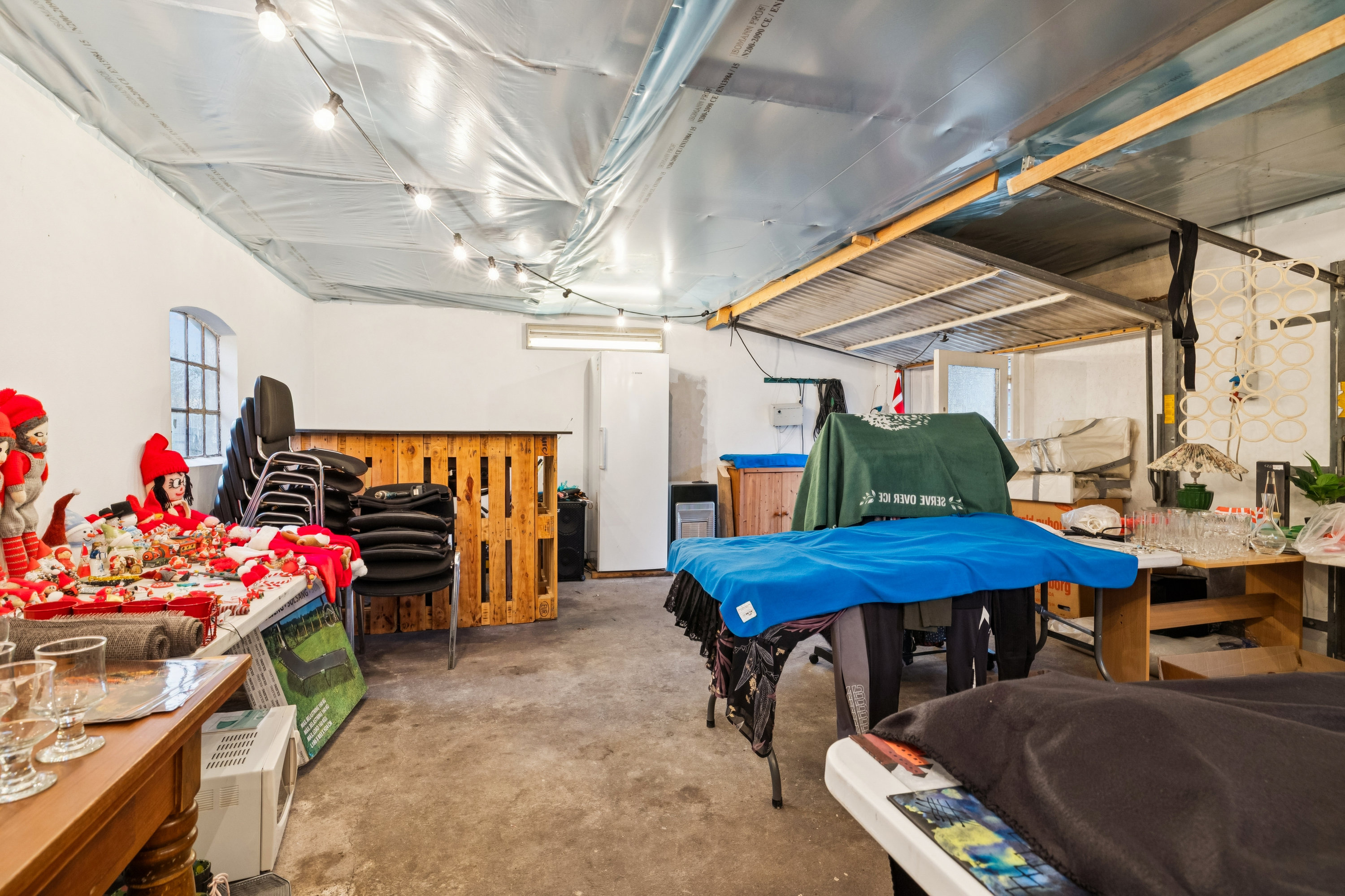 Fremhævet garage billede i fuldskærmstilstand. Billede af Mejlbyvej 121, Mejlby, 9610 Nørager