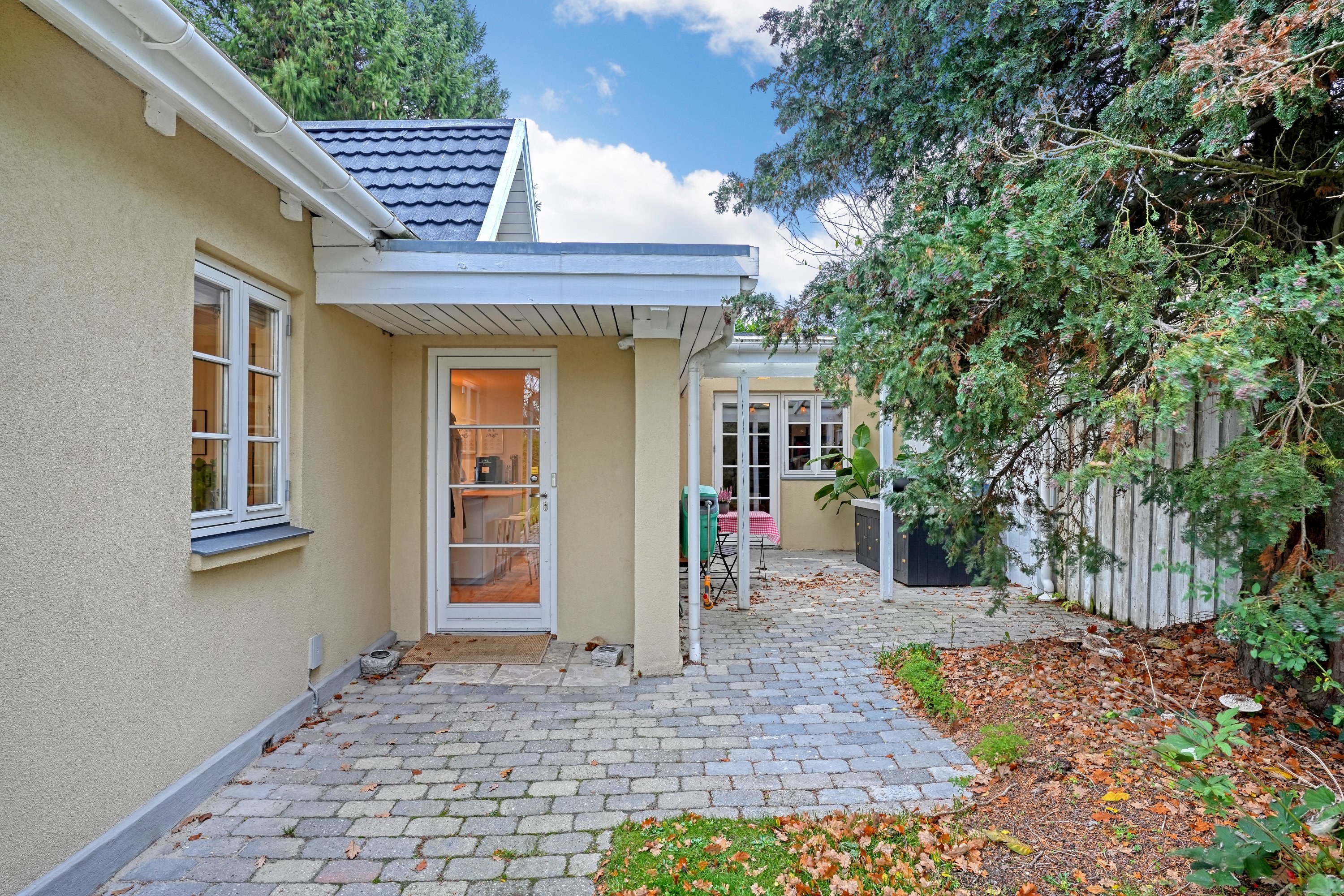 Miniaturebillede 2: ejendommen. Billede af Hjemmevej 5, 2870 Dyssegård