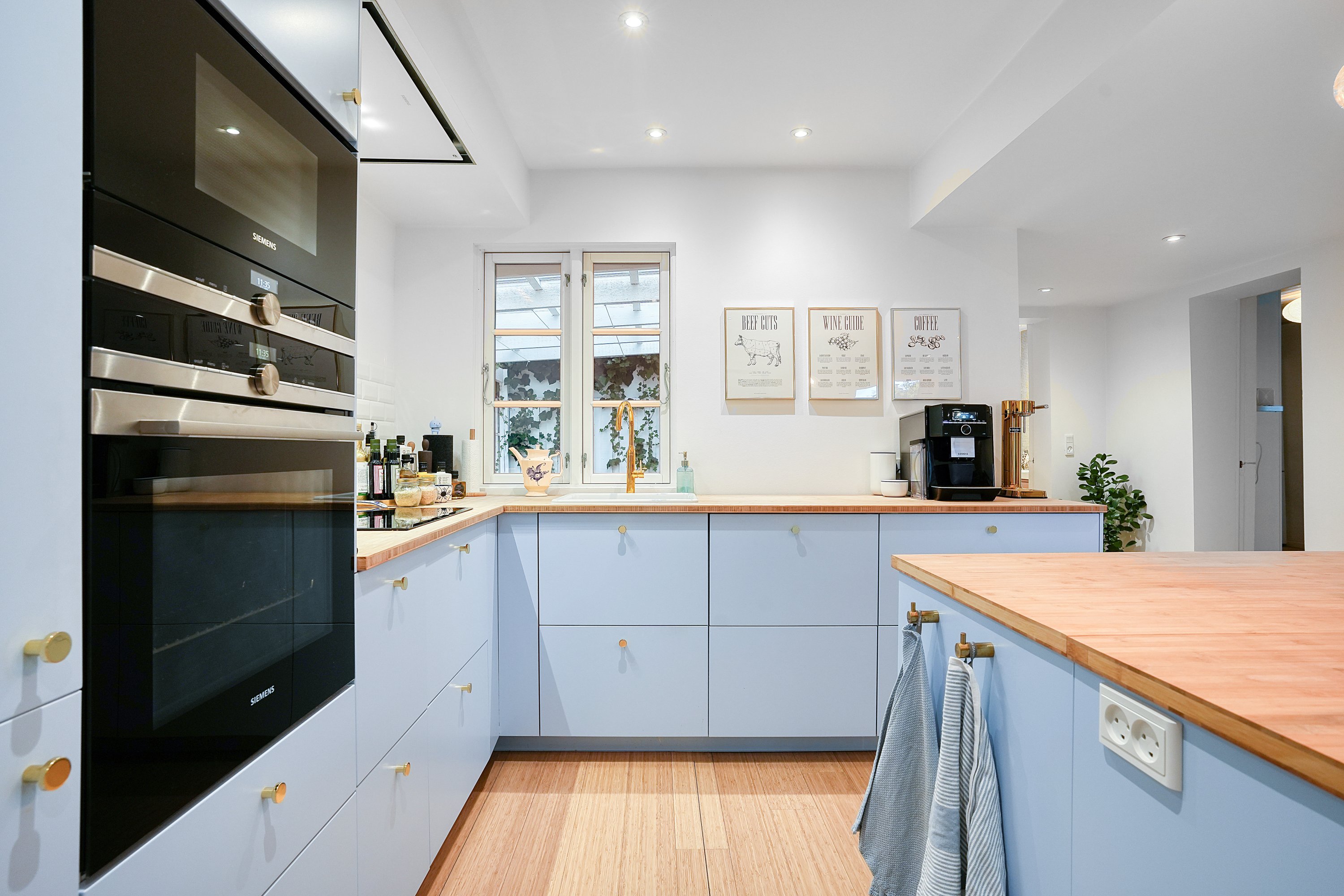 Fremhævet køkken billede i fuldskærmstilstand. Billede af Hjemmevej 5, 2870 Dyssegård