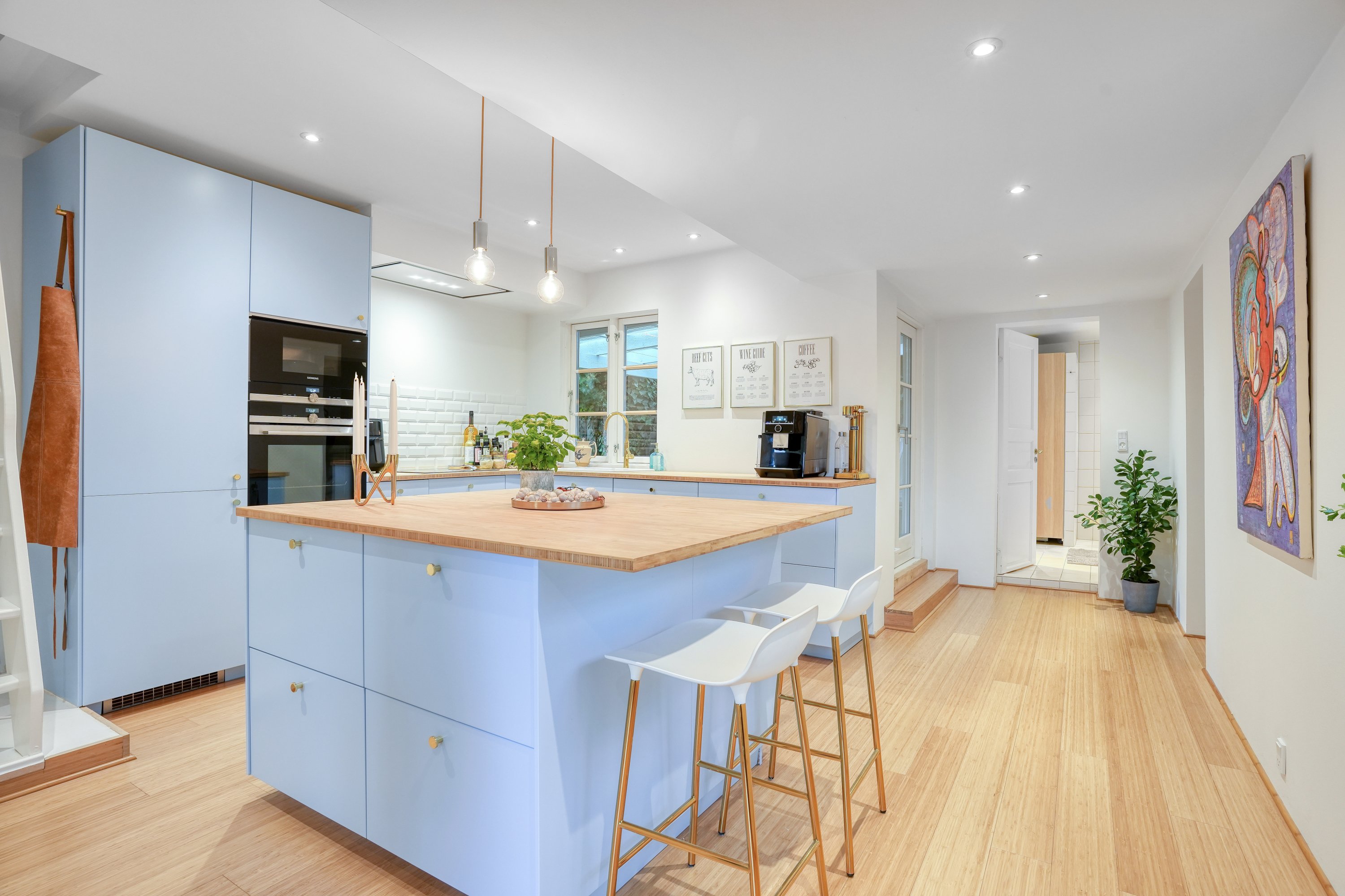 Fremhævet køkken billede i fuldskærmstilstand. Billede af Hjemmevej 5, 2870 Dyssegård