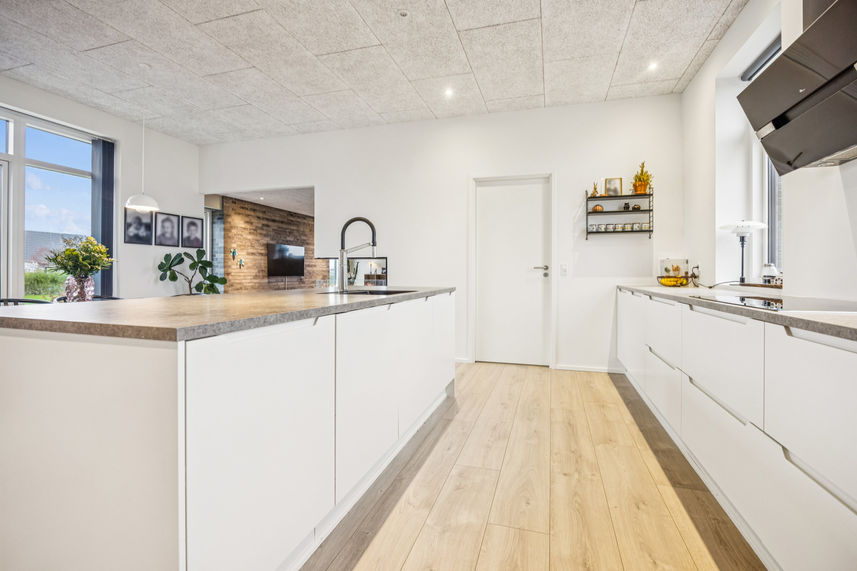 Fremhævet køkken billede i fuldskærmstilstand. Billede af Degnelodden 2, 9440 Aabybro