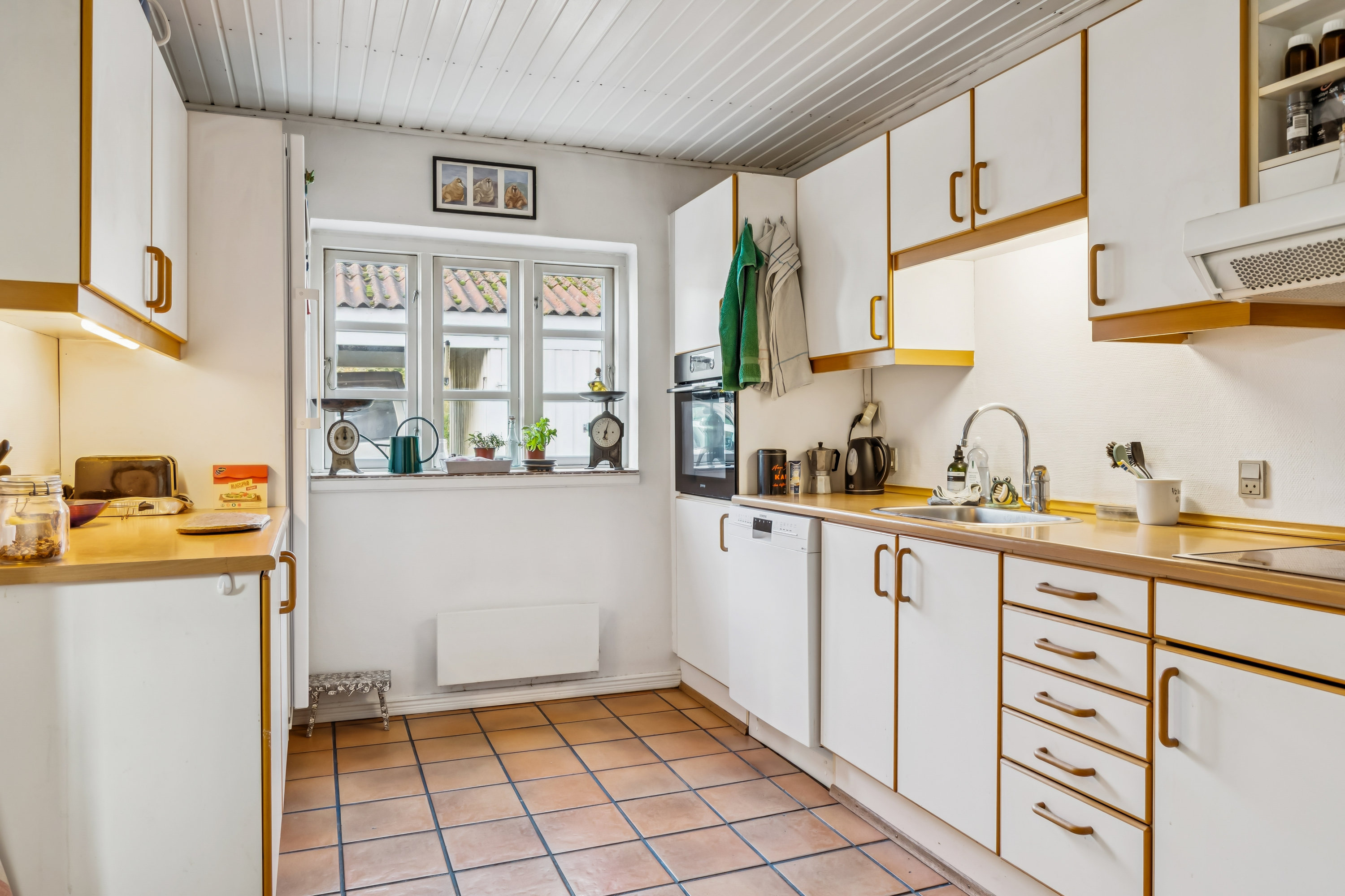 Fremhævet køkken billede i fuldskærmstilstand. Billede af Skovgårdsvej 2, Løgtved, 4470 Svebølle