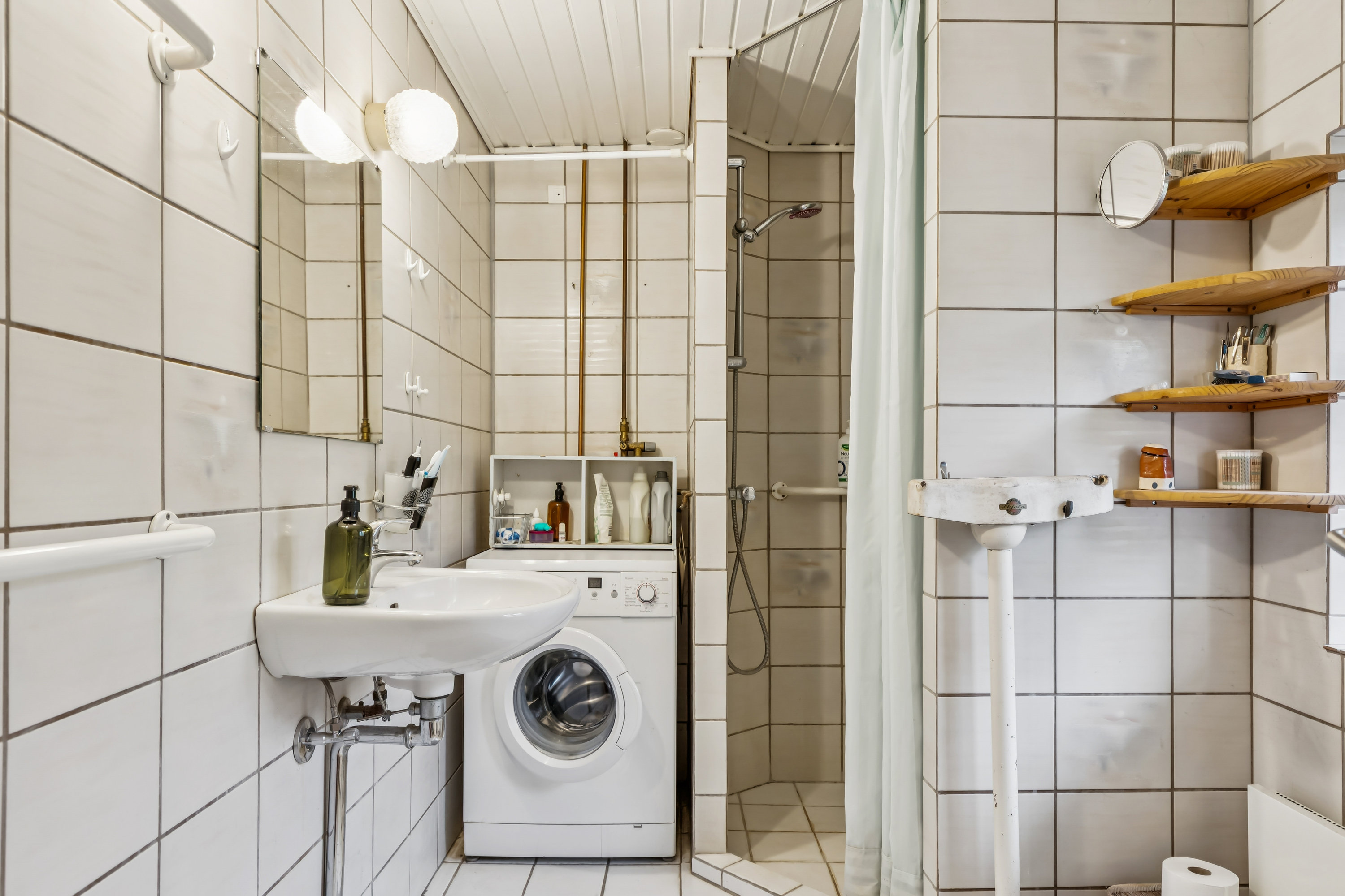 Fremhævet badeværelse billede i fuldskærmstilstand. Billede af Skovgårdsvej 2, Løgtved, 4470 Svebølle