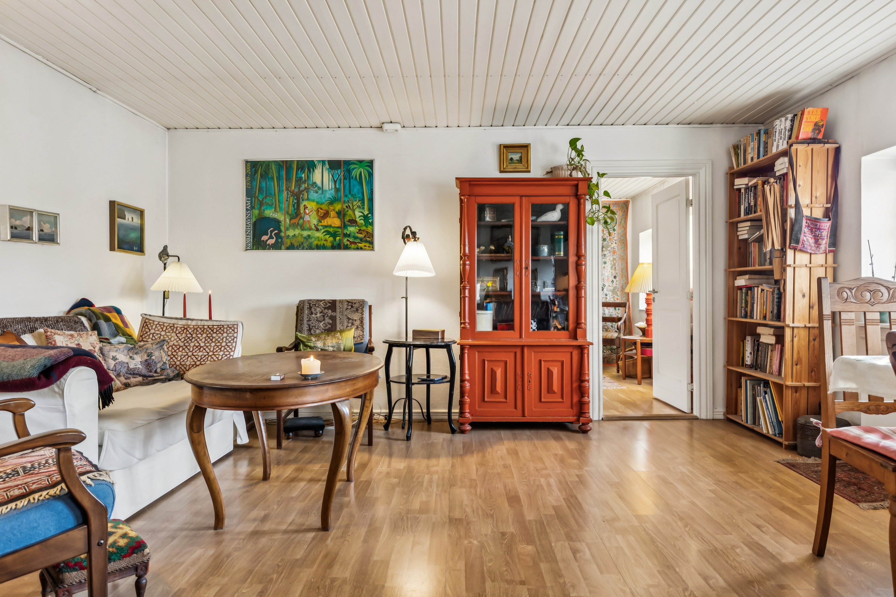 Fremhævet stue billede i fuldskærmstilstand. Billede af Skovgårdsvej 2, Løgtved, 4470 Svebølle