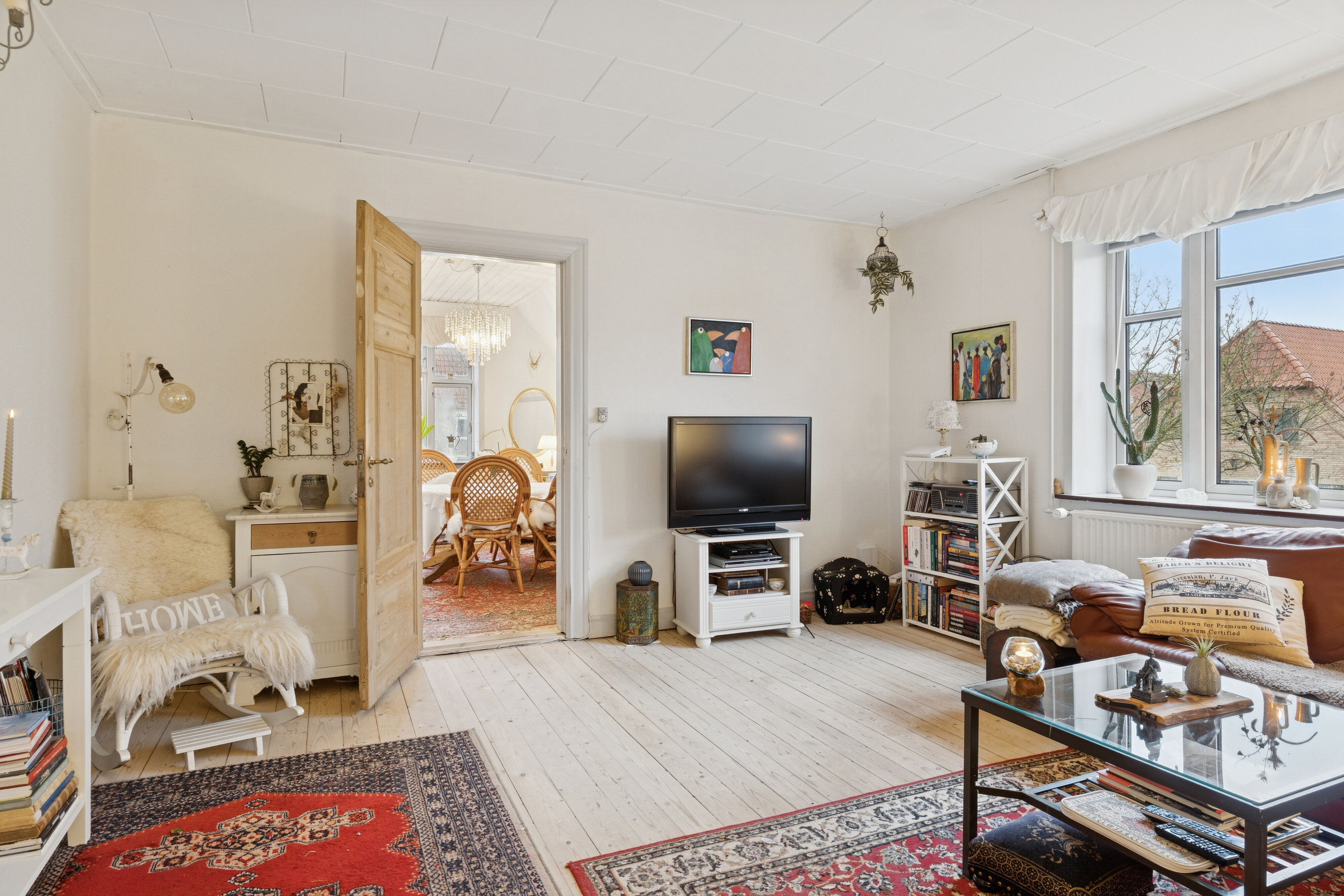 Fremhævet stue billede i fuldskærmstilstand. Billede af Frilandsvej 21, 1., 9800 Hjørring