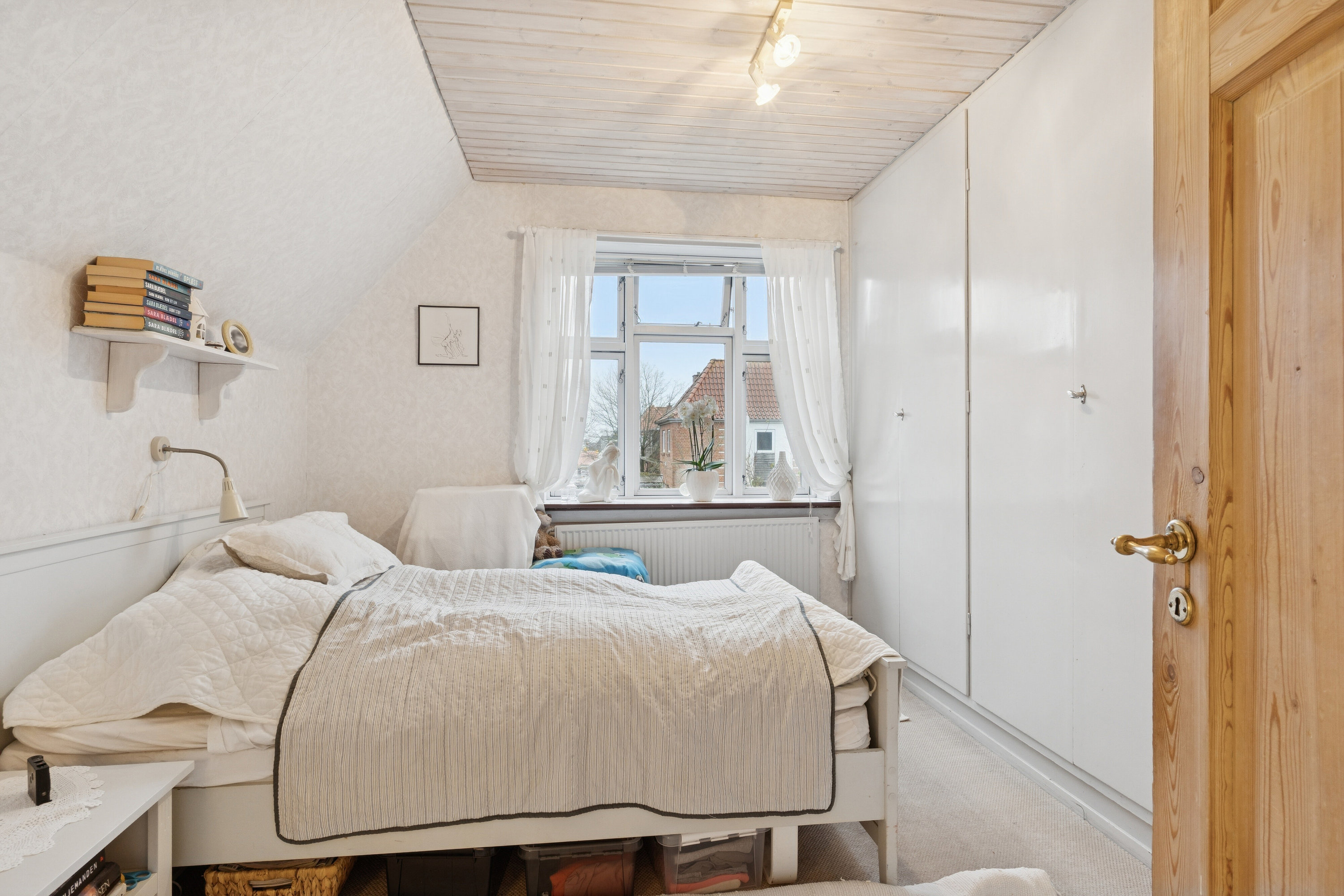 Fremhævet soveværelse billede i fuldskærmstilstand. Billede af Frilandsvej 21, 1., 9800 Hjørring