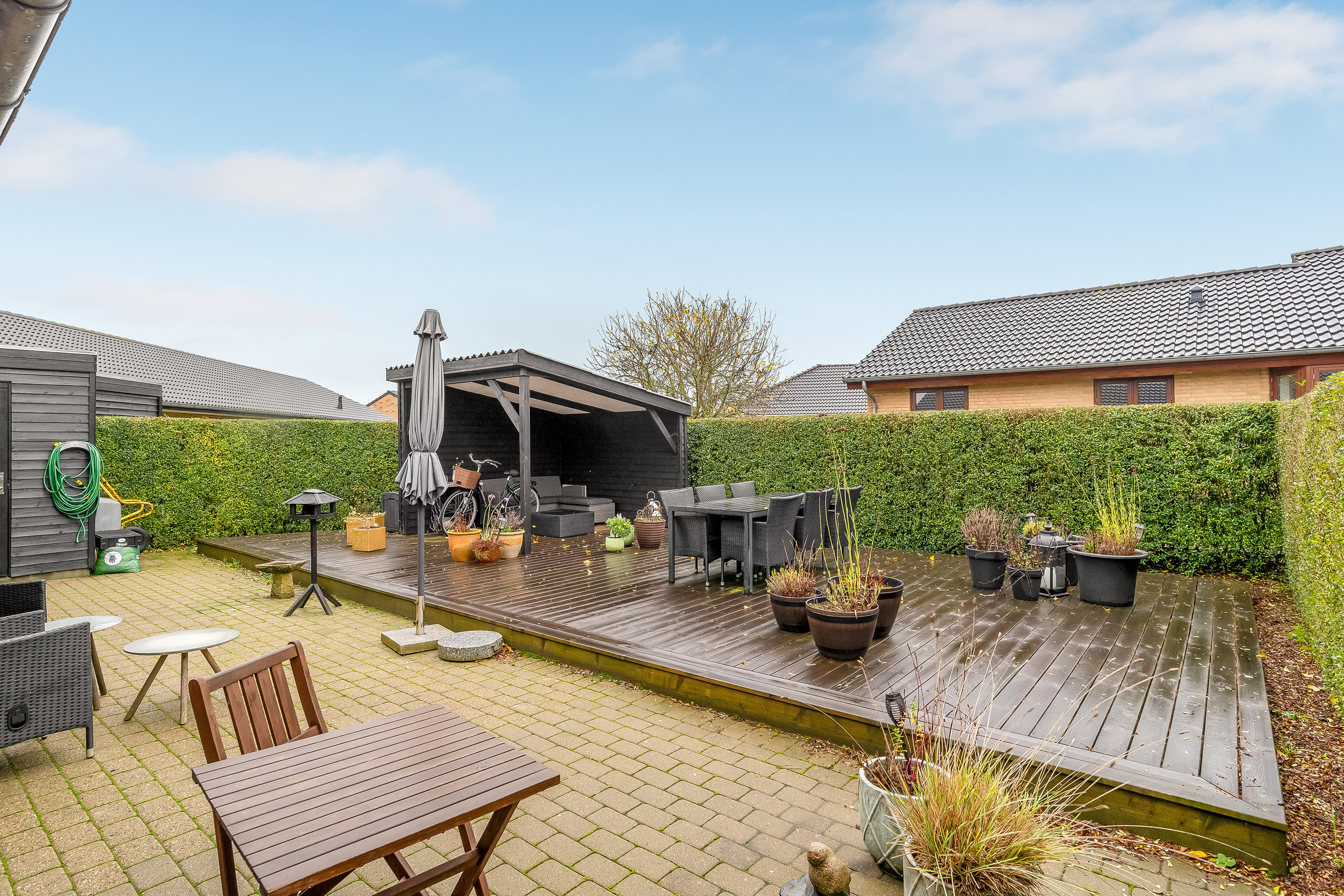 Fremhævet baghave billede i fuldskærmstilstand. Billede af Krattet 24, 7500 Holstebro