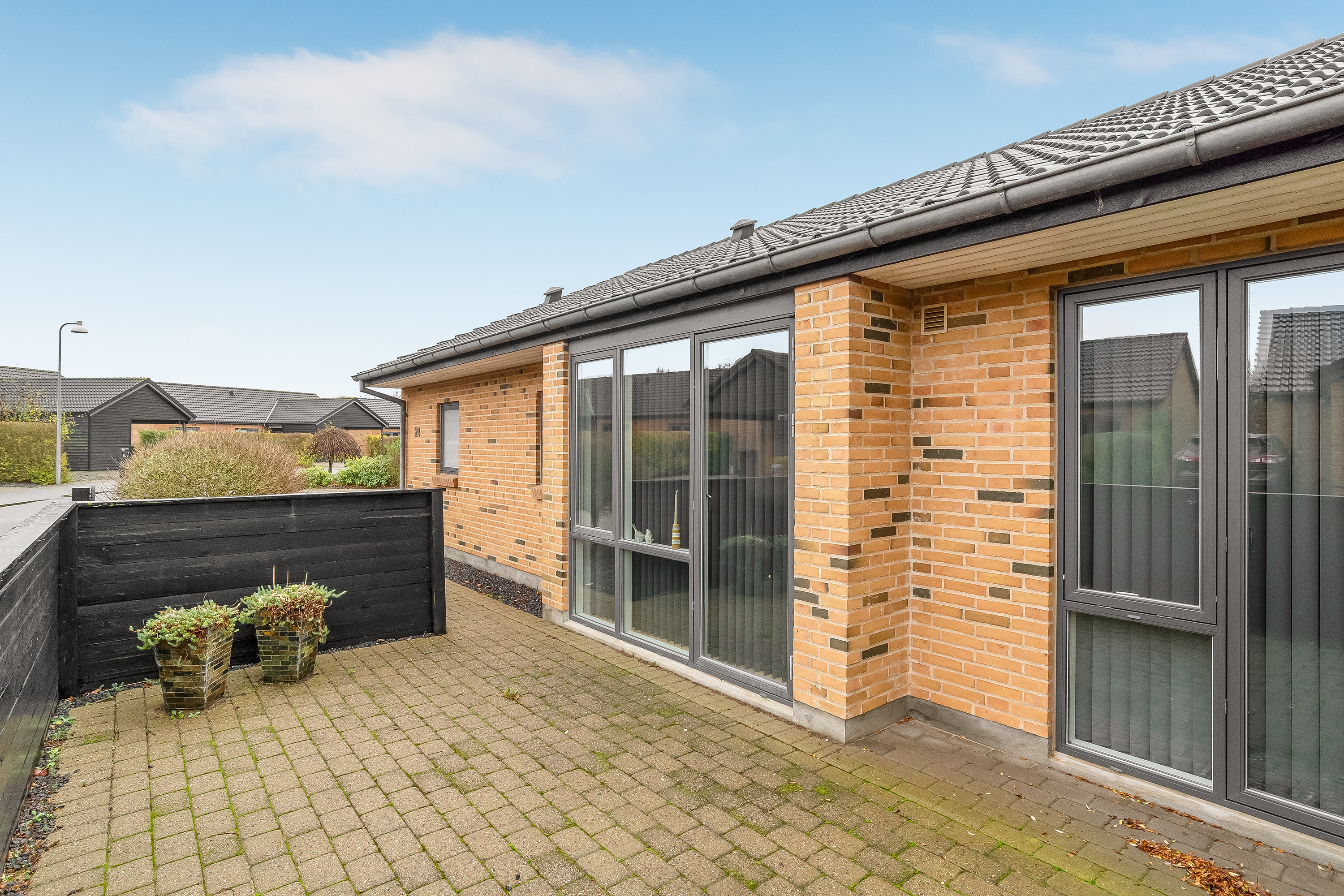 Fremhævet forhave billede i fuldskærmstilstand. Billede af Krattet 24, 7500 Holstebro