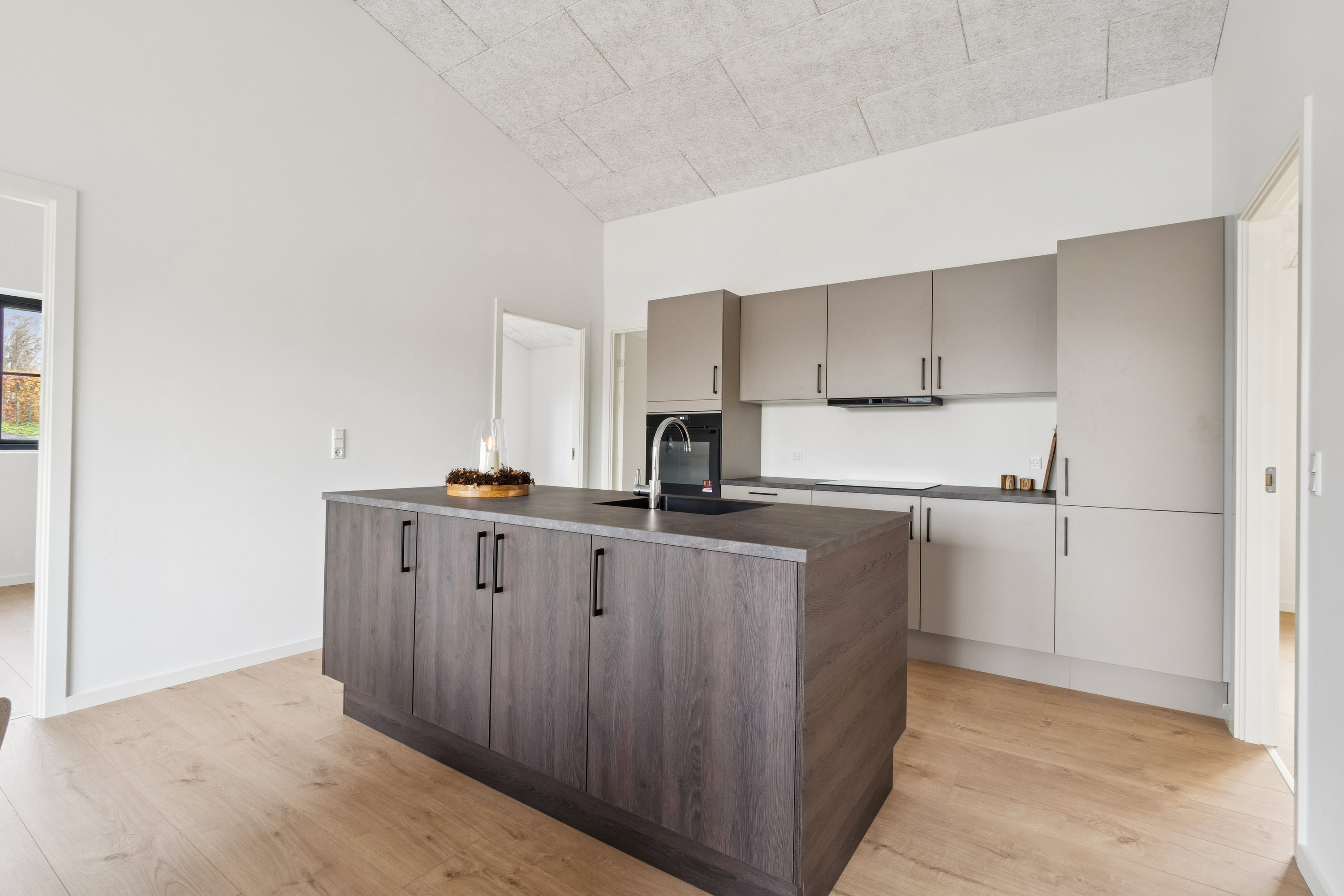 Fremhævet køkken billede i fuldskærmstilstand. Billede af Resenvej 1, 7800 Skive