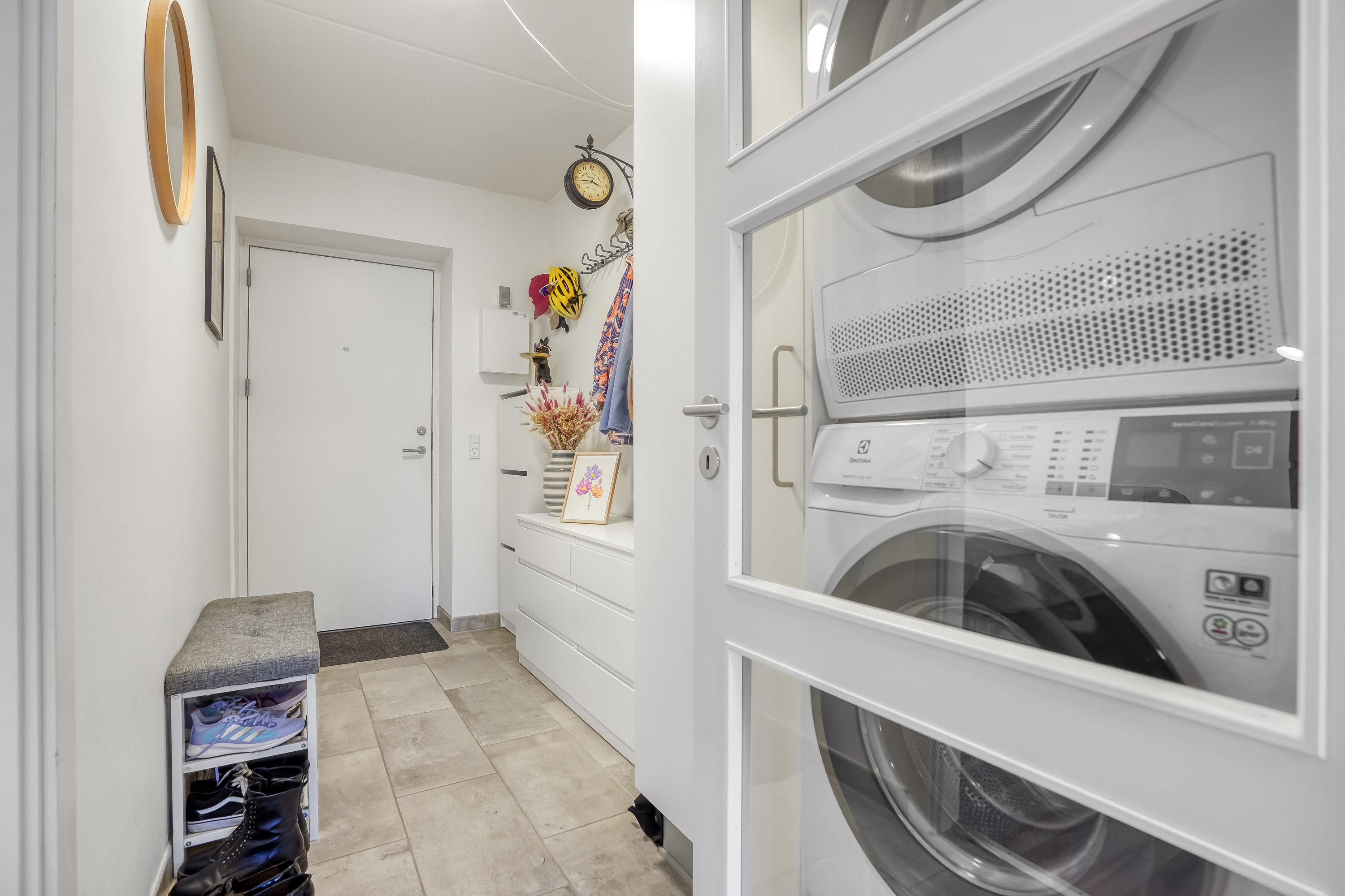 Fremhævet entré billede i fuldskærmstilstand. Billede af Hibiscusvej 82, 5200 Odense V