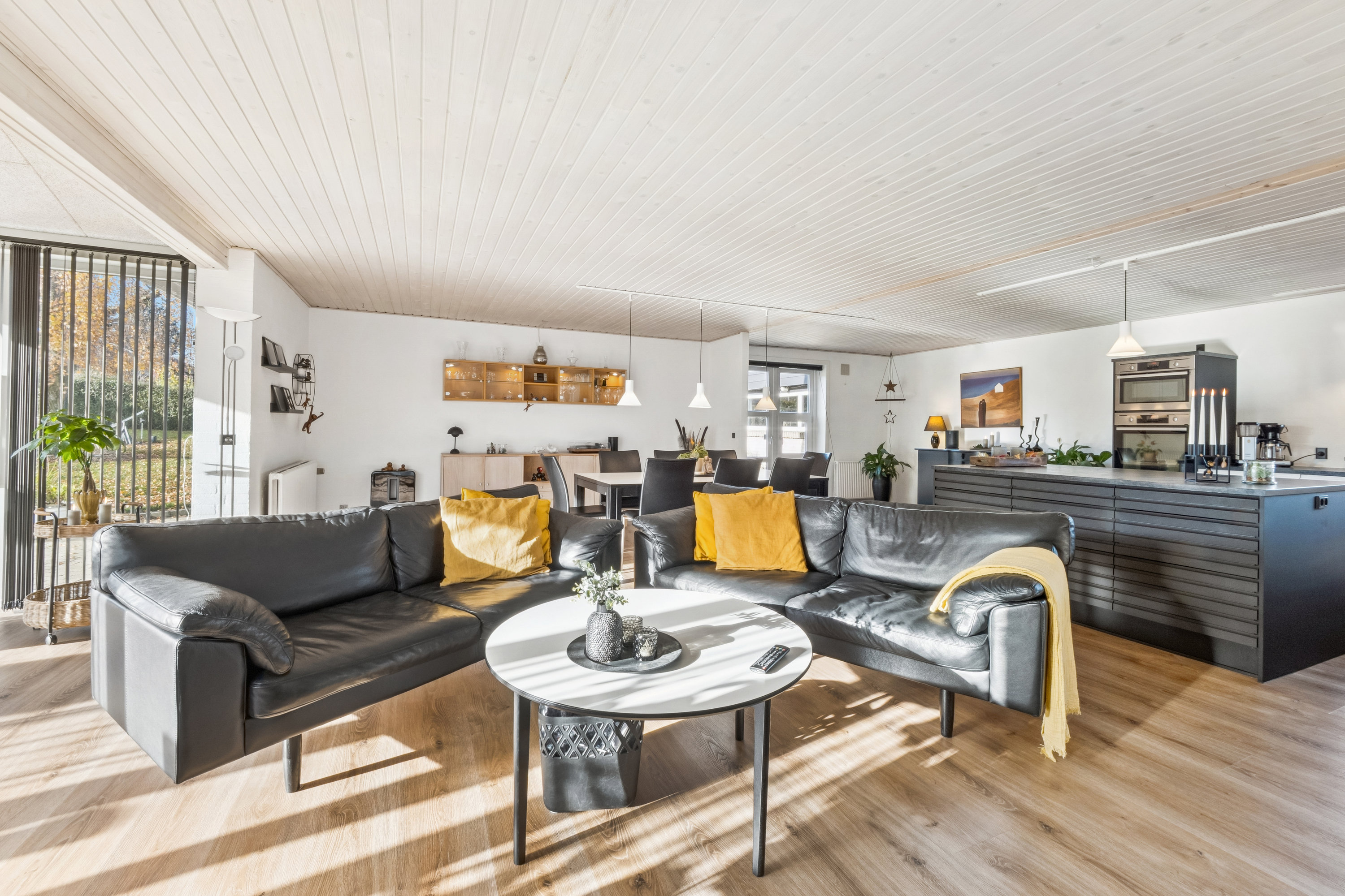 Fremhævet stue billede i fuldskærmstilstand. Billede af Margrethevej 10, Oddense, 7860 Spøttrup