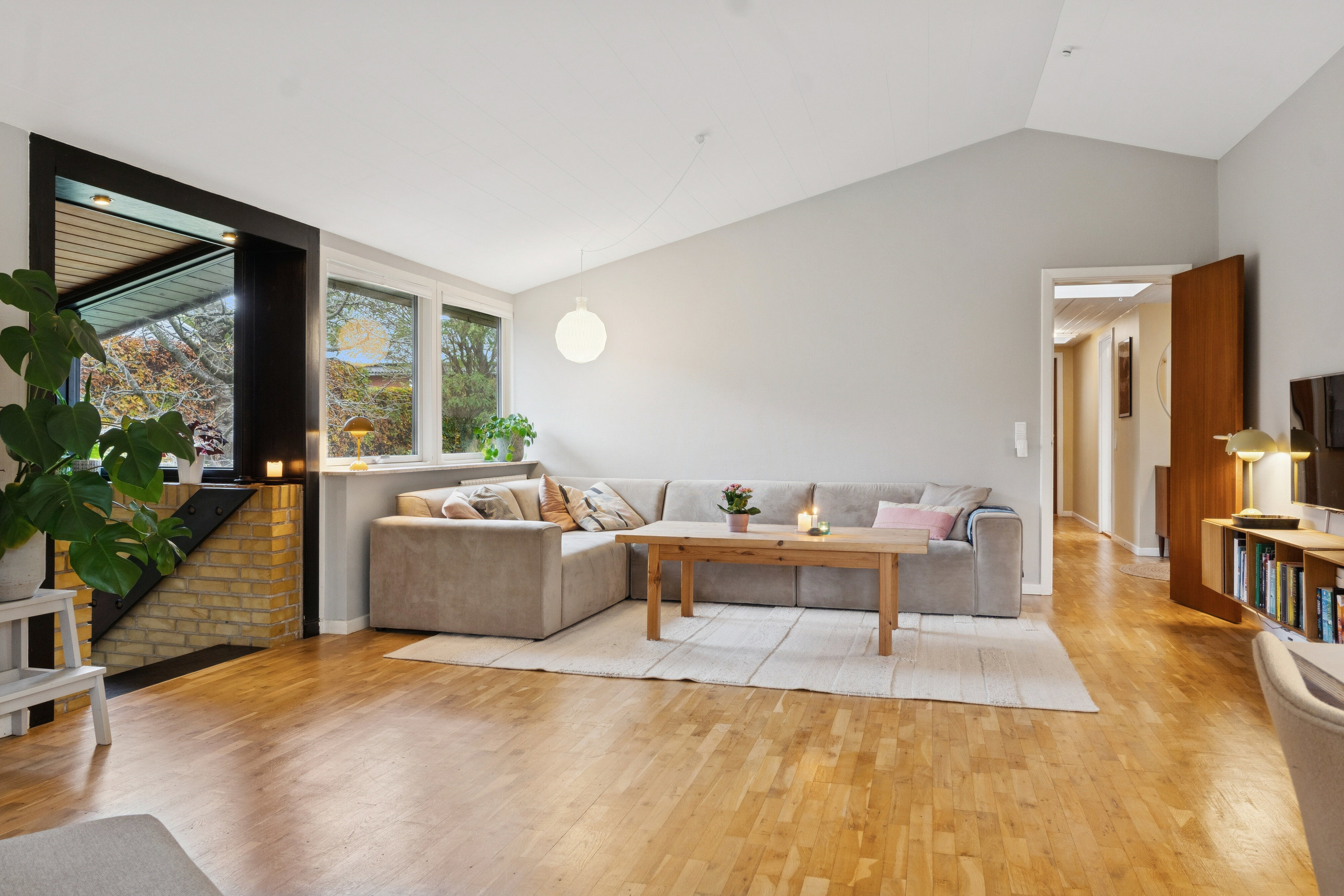 Fremhævet stue billede i fuldskærmstilstand. Billede af Odensevej 58, Himmelev, 4000 Roskilde