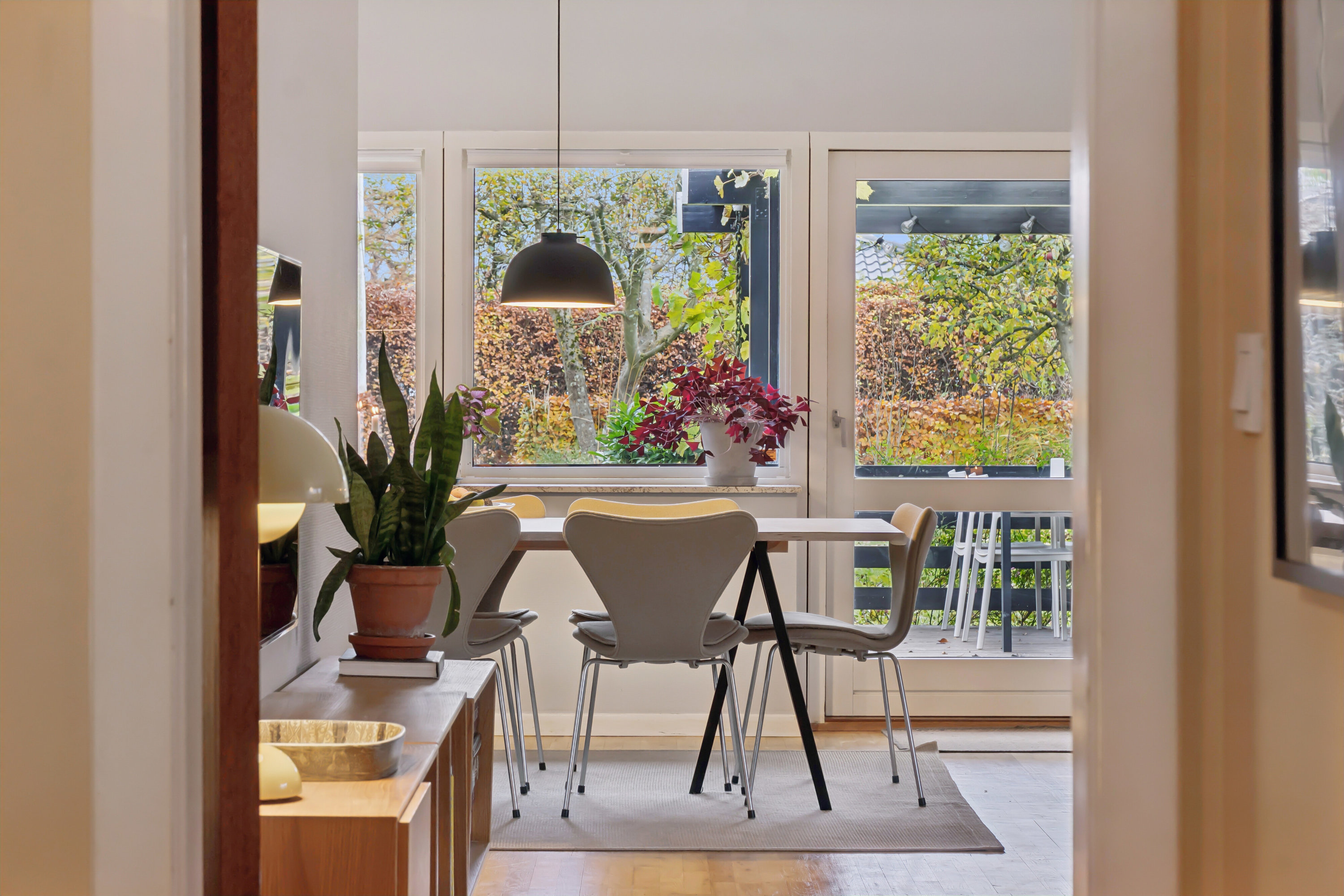 Fremhævet spisestue billede i fuldskærmstilstand. Billede af Odensevej 58, Himmelev, 4000 Roskilde