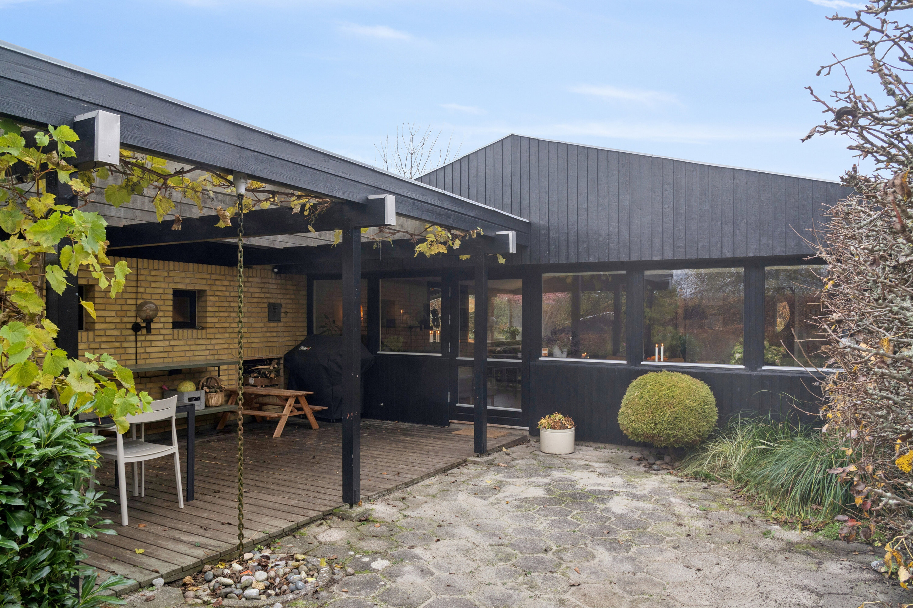 Fremhævet overdækket terrasse billede i fuldskærmstilstand. Billede af Odensevej 58, Himmelev, 4000 Roskilde