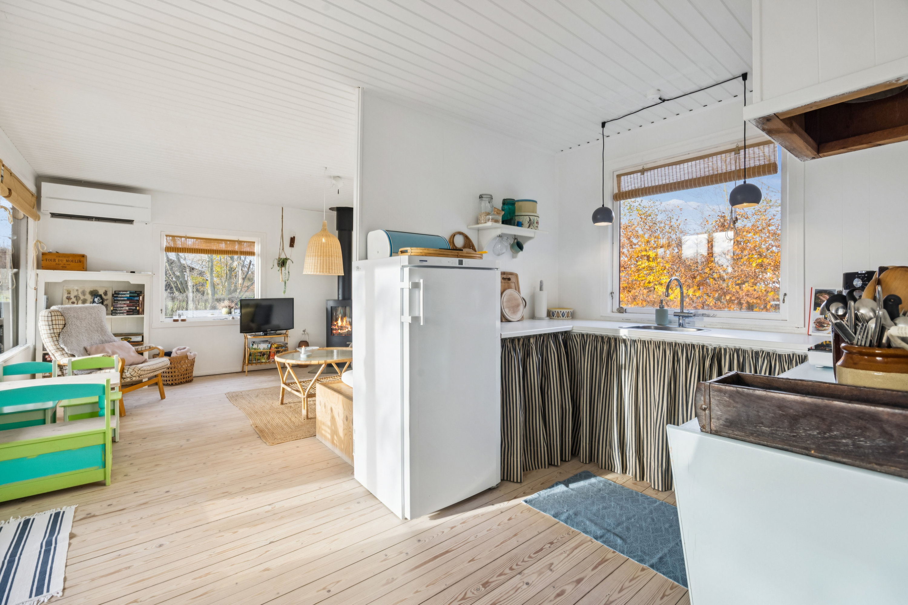 Fremhævet køkken billede i fuldskærmstilstand. Billede af Lyngtoften 42, 9370 Hals