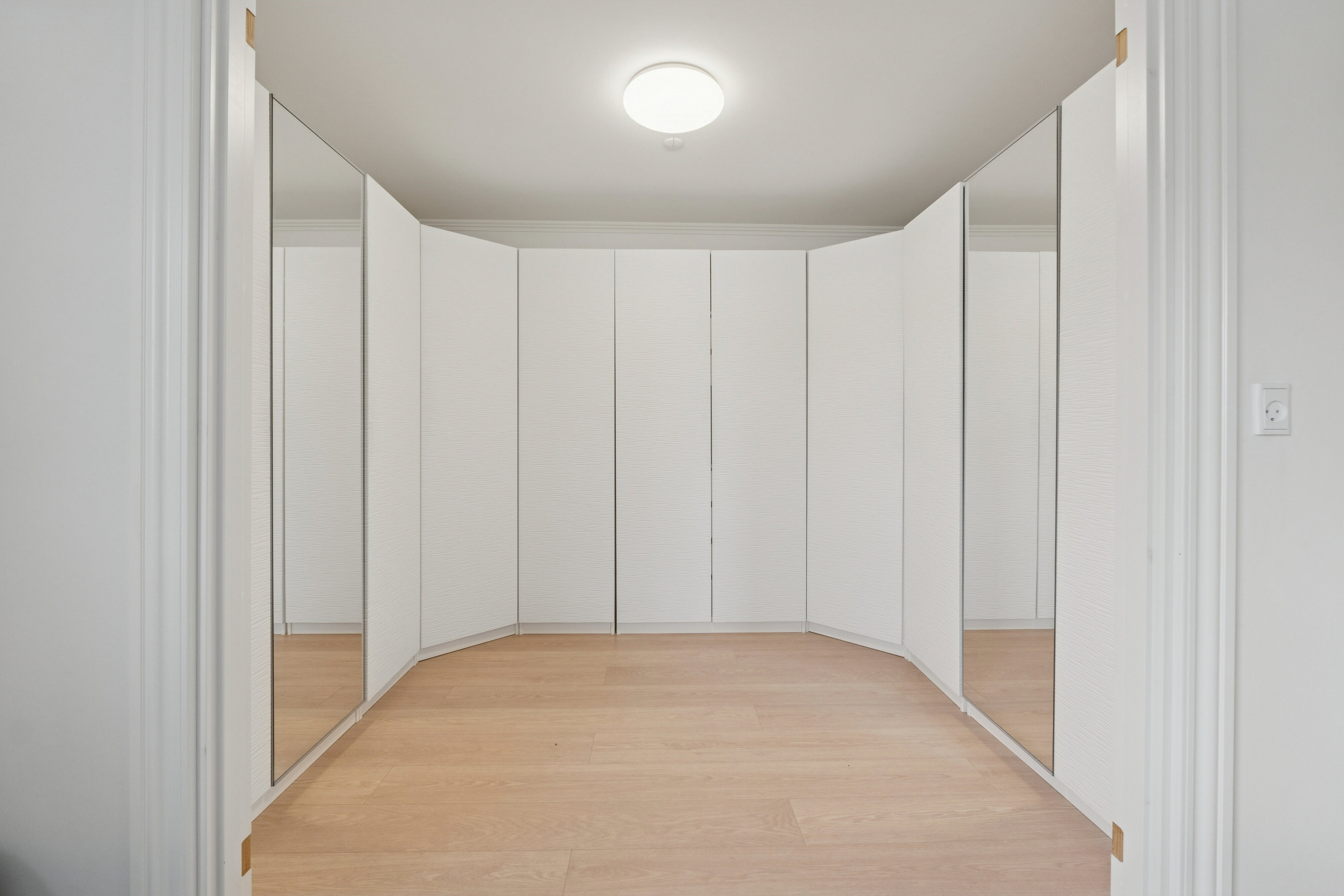 Fremhævet gang billede i fuldskærmstilstand. Billede af Hjortevænget 138, 5800 Nyborg