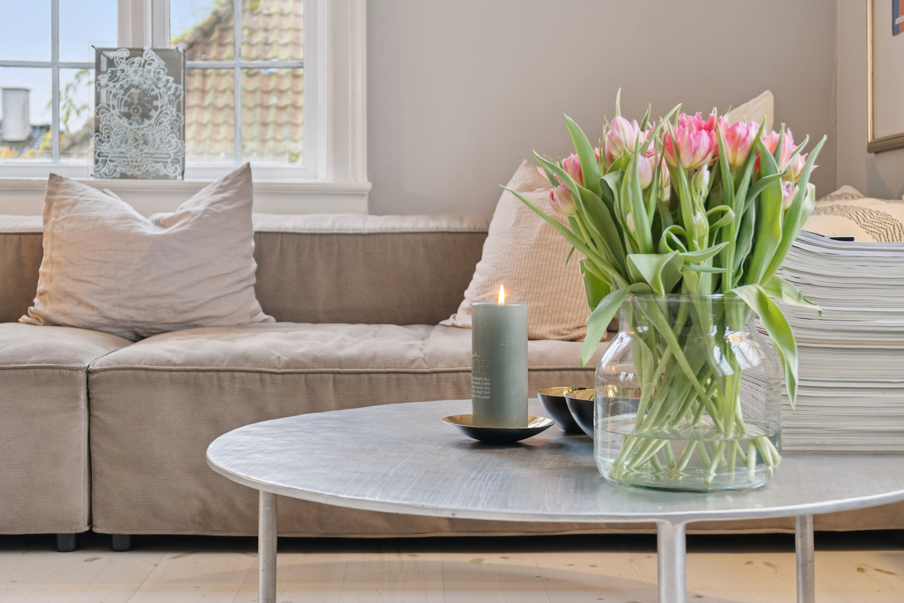 Fremhævet stue billede i fuldskærmstilstand. Billede af Caroline Amalie Vej 72, 1., 2800 Kongens Lyngby