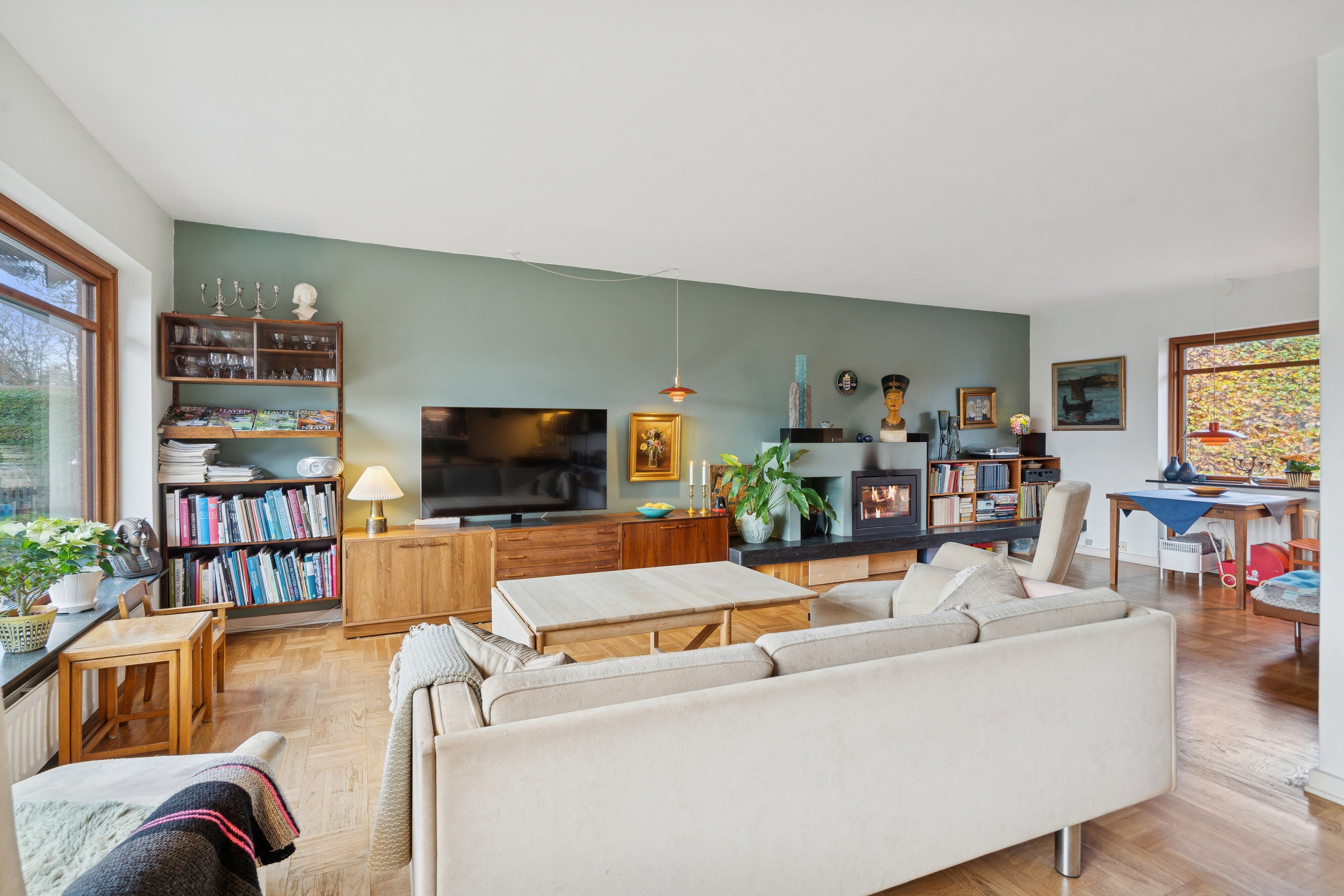 Fremhævet stue billede i fuldskærmstilstand. Billede af H.P. Simonsens Allé 185, Sanderum, 5250 Odense SV