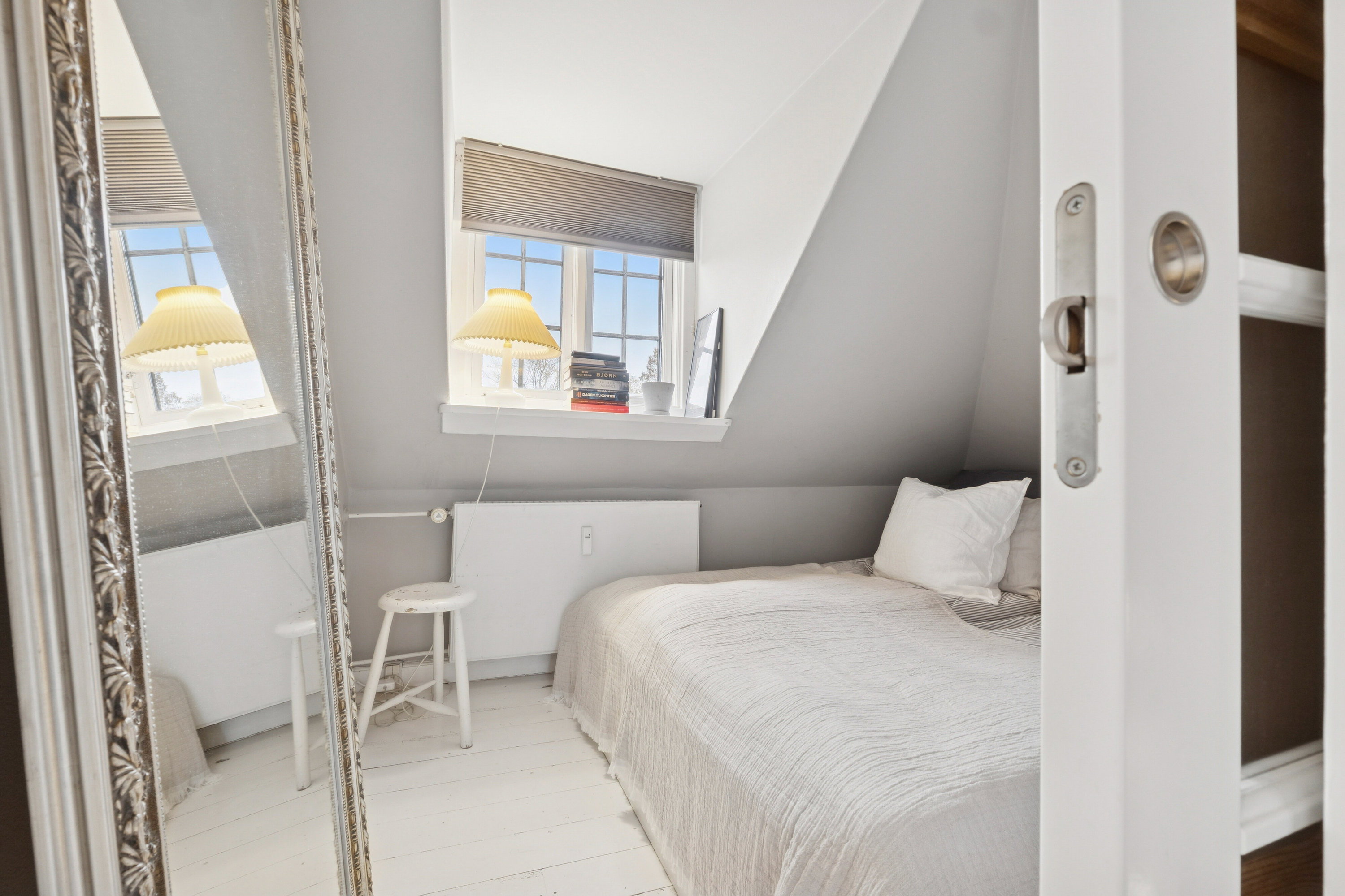 Fremhævet soveværelse billede i fuldskærmstilstand. Billede af Caroline Amalie Vej 72, 1., 2800 Kongens Lyngby