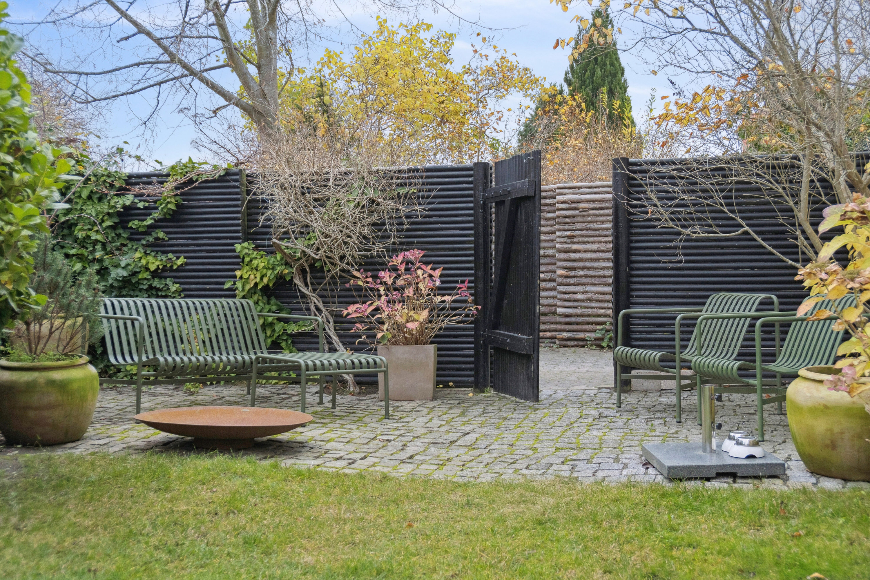 Fremhævet terrasse billede i fuldskærmstilstand. Billede af Caroline Amalie Vej 72, 1., 2800 Kongens Lyngby