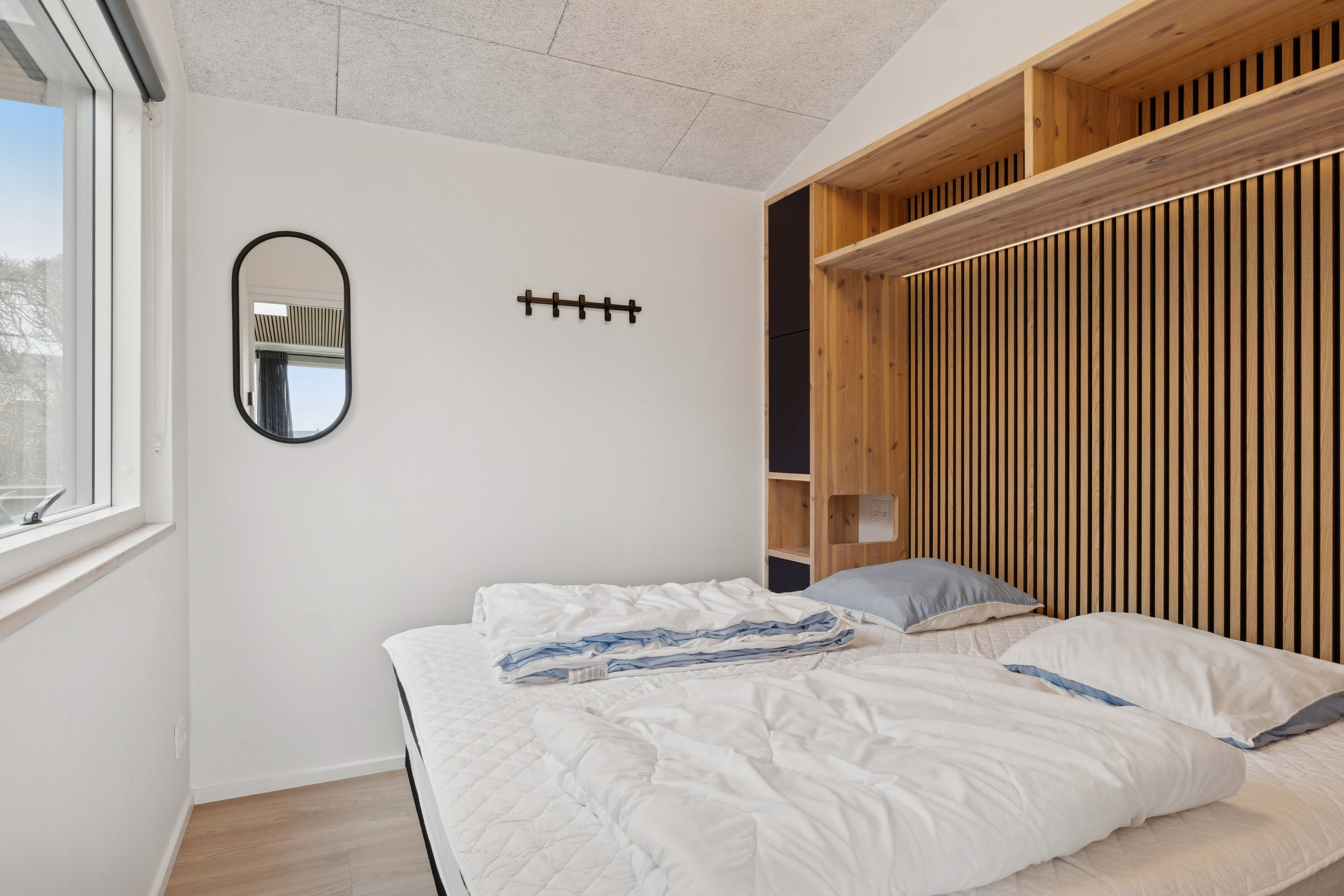 Fremhævet soveværelse billede i fuldskærmstilstand. Billede af Bækrenden 1, Lønstrup, 9800 Hjørring