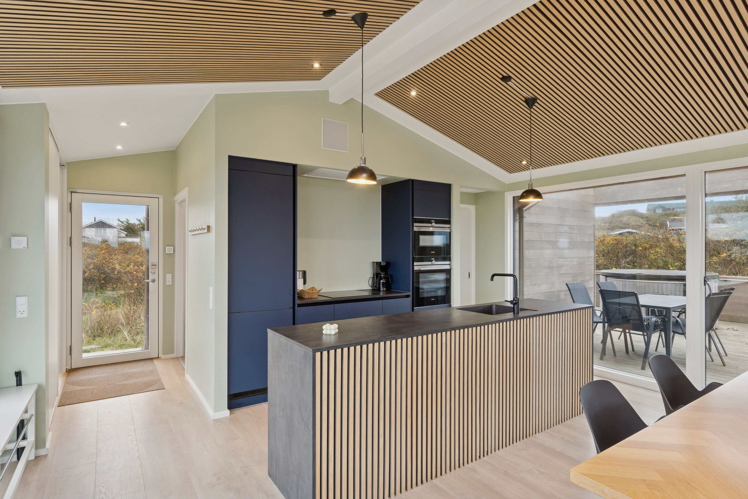 Miniaturebillede 2: køkken. Billede af Bækrenden 1, Lønstrup, 9800 Hjørring