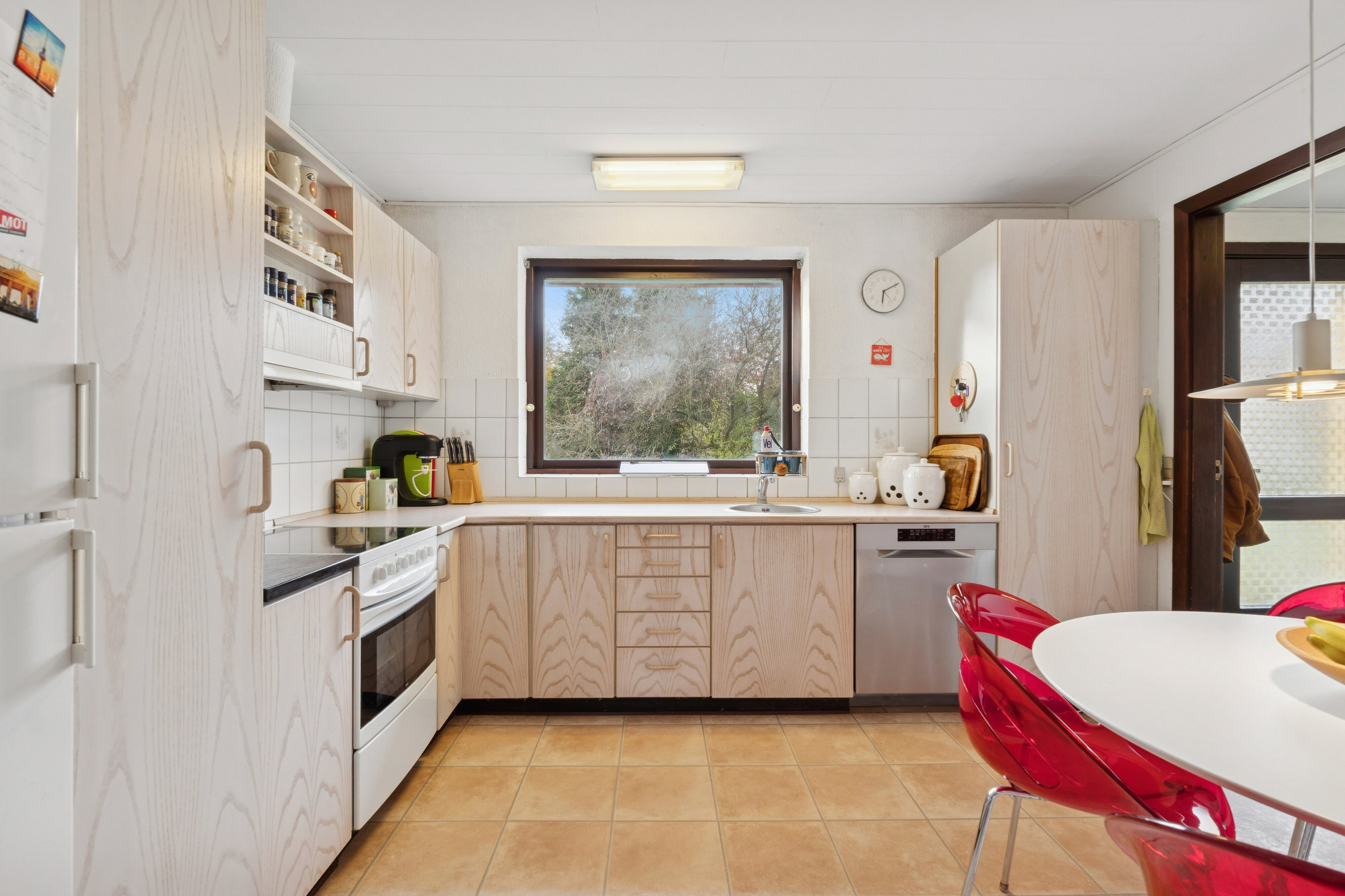 Fremhævet køkken billede i fuldskærmstilstand. Billede af Ellingevej 17A, Refsvindinge, 5853 Ørbæk