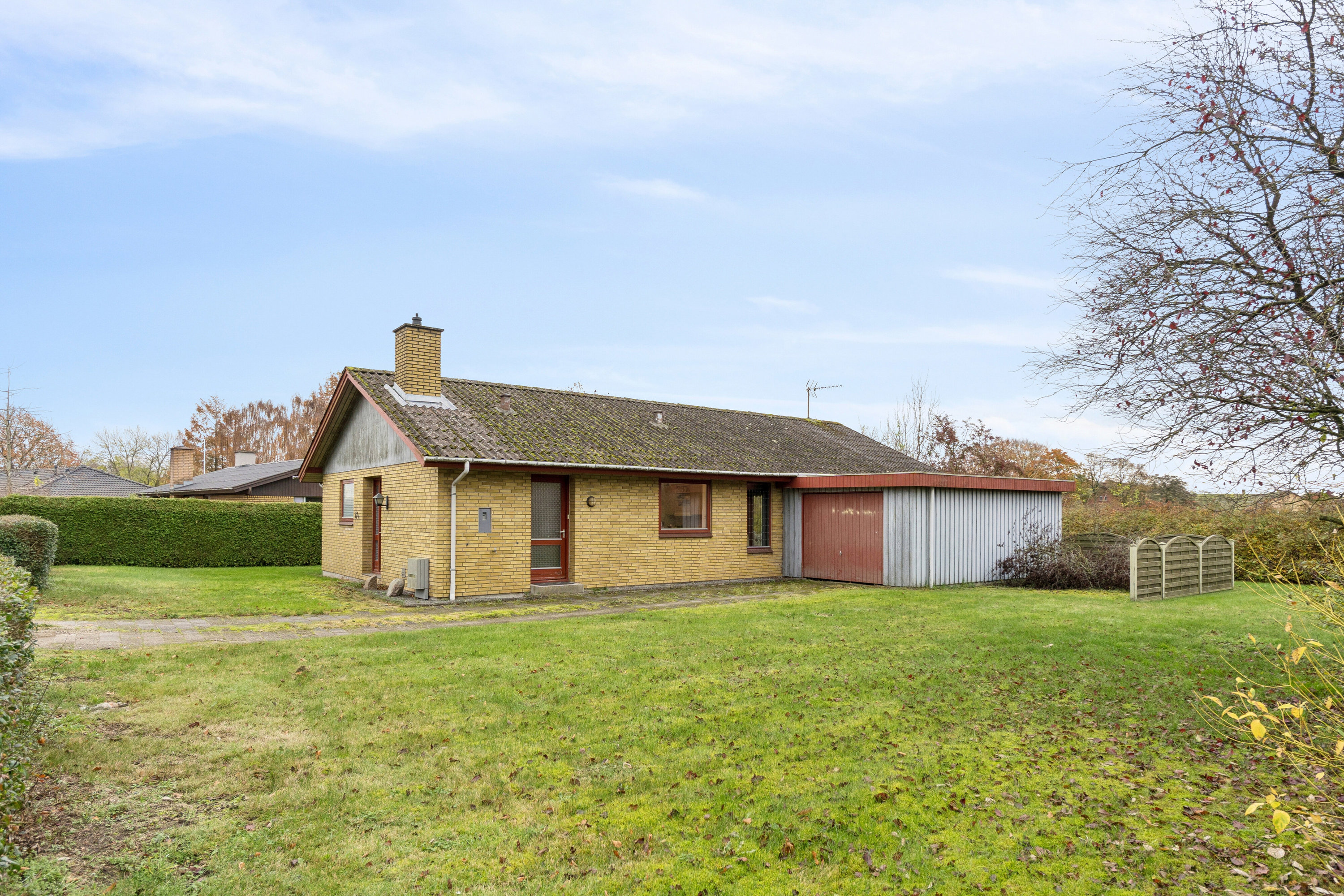 Miniaturebillede 1: set fra haven. Billede af Ellingevej 17A, Refsvindinge, 5853 Ørbæk