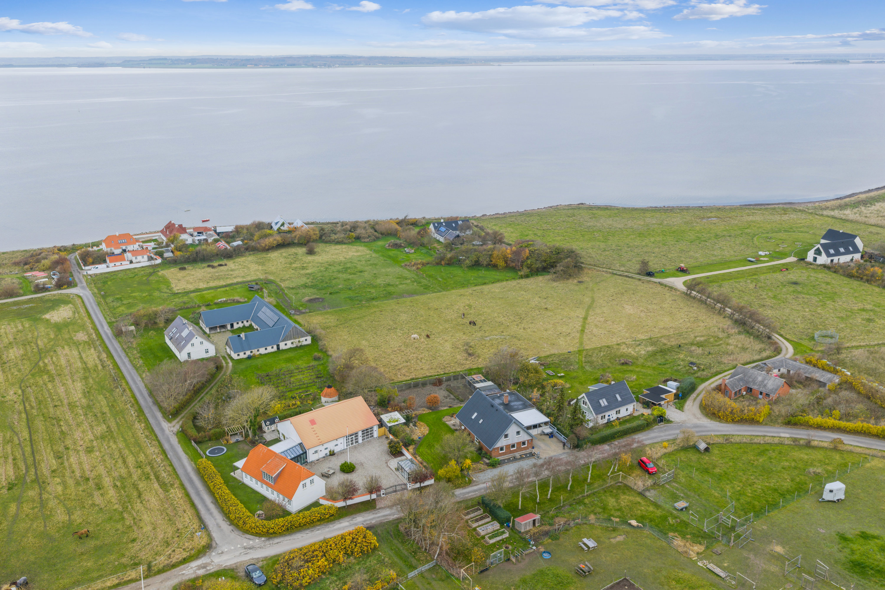 Fremhævet luftfoto billede i fuldskærmstilstand. Billede af Nørholmsvej 566, 9240 Nibe