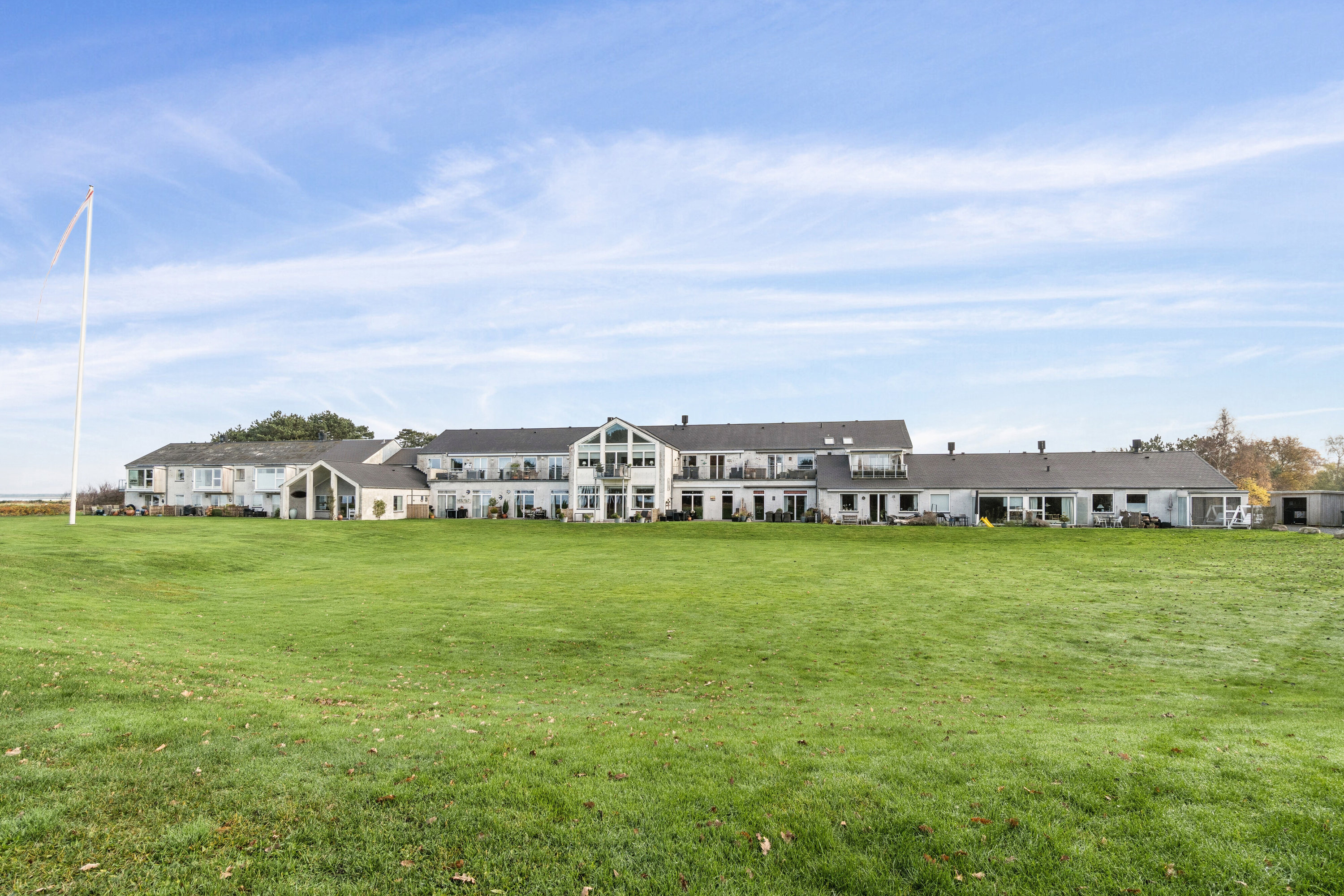 Miniaturebillede 2: set fra haven. Billede af Høve Klitbo 8, 4550 Asnæs